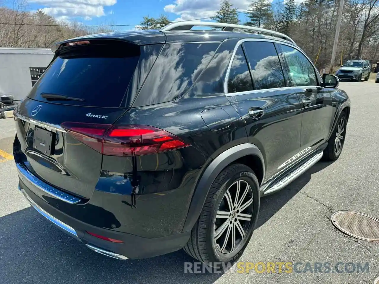 3 Photograph of a damaged car 4JGFB4FB9RB001651 MERCEDES-BENZ GLE-CLASS 2024