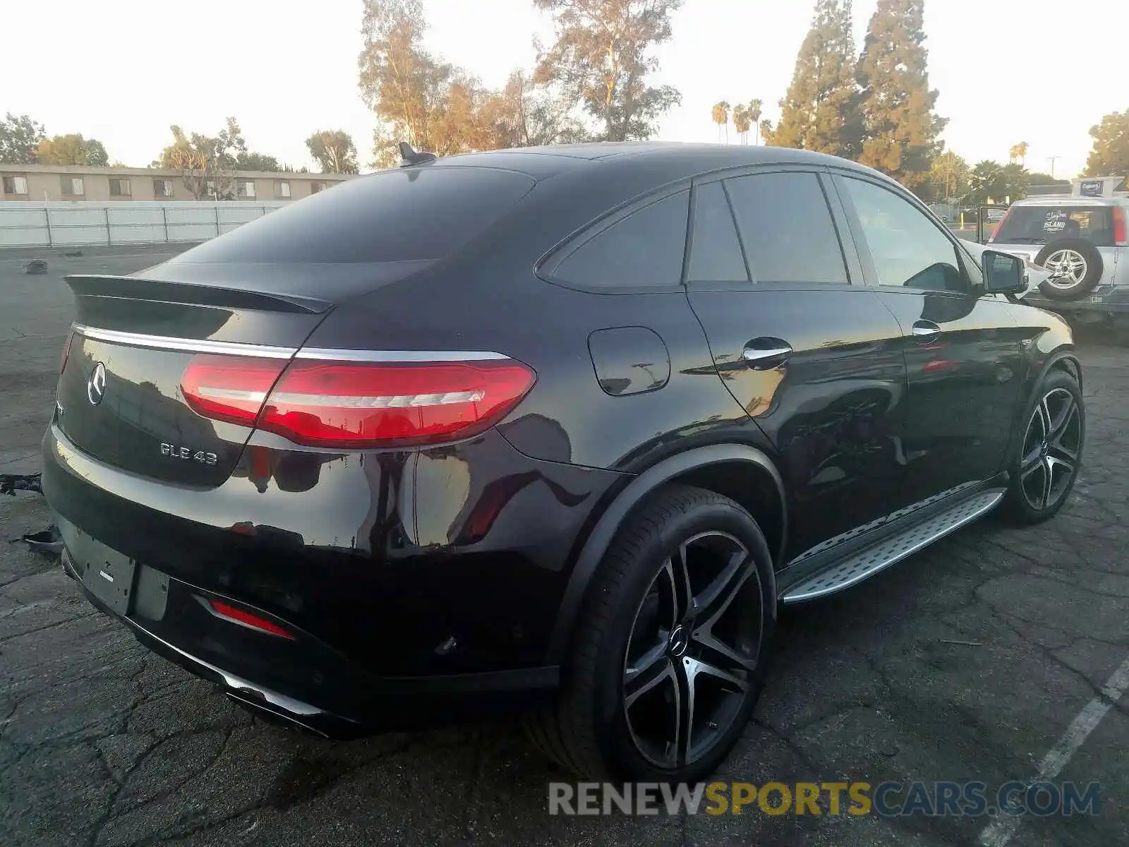 4 Фотография поврежденного автомобиля 4JGED6EB8KA139552 MERCEDES-BENZ GLE COUPE 2019