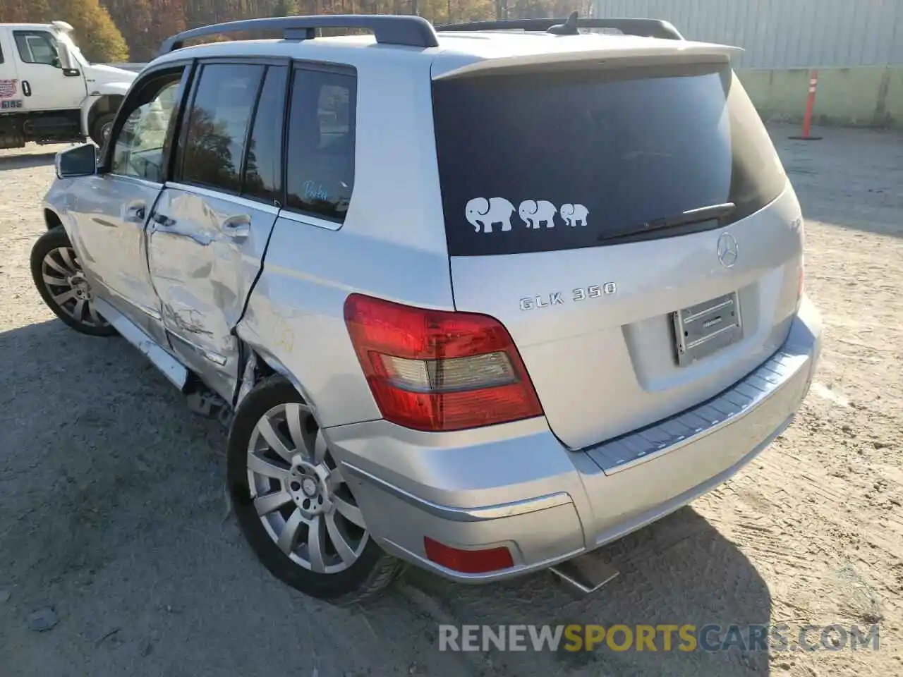 3 Photograph of a damaged car WDCGG8HB9AF326399 MERCEDES-BENZ GLK-CLASS 2019