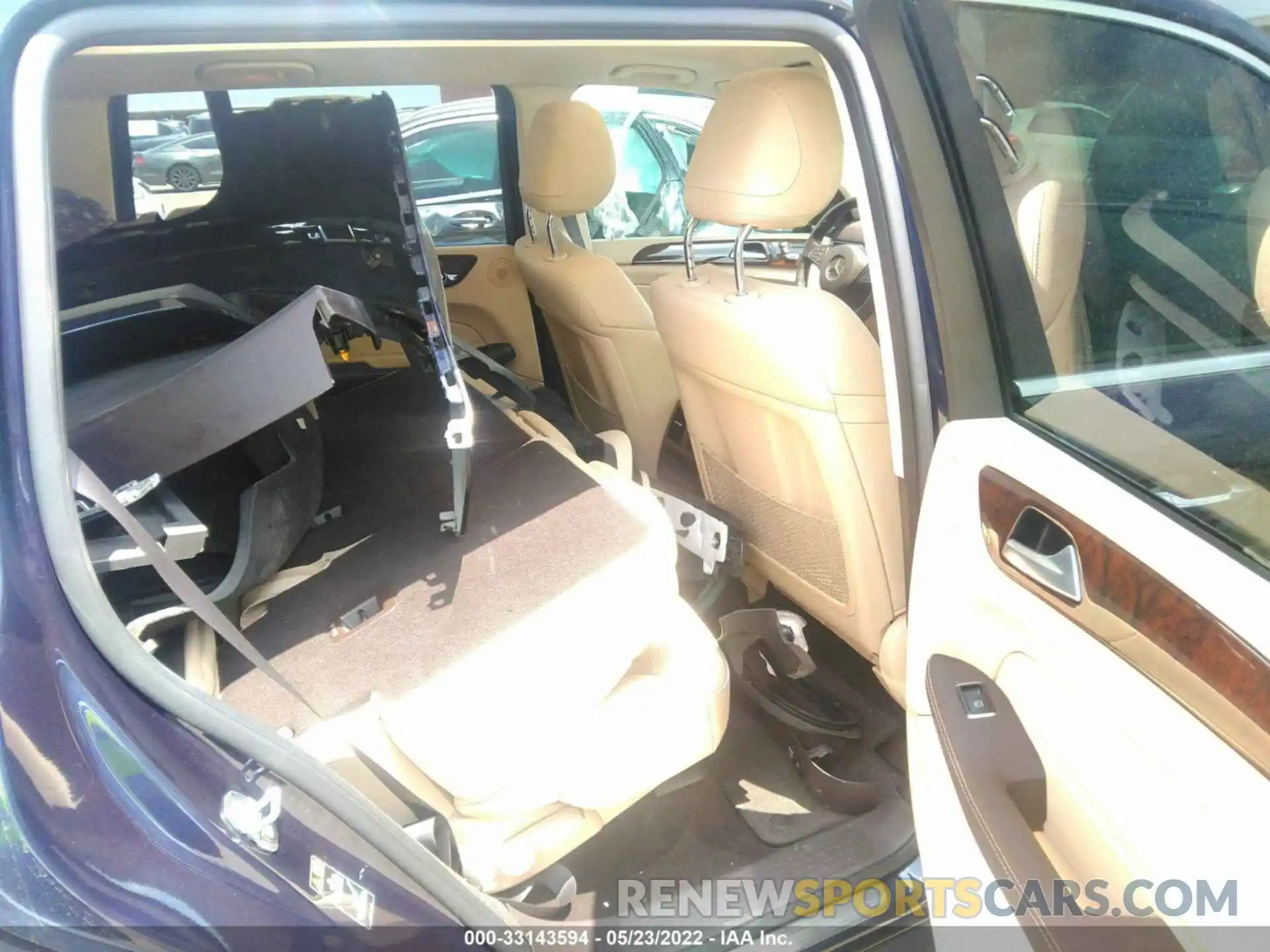 8 Photograph of a damaged car 4JGDF6EE0KB204923 MERCEDES-BENZ GLS 2019