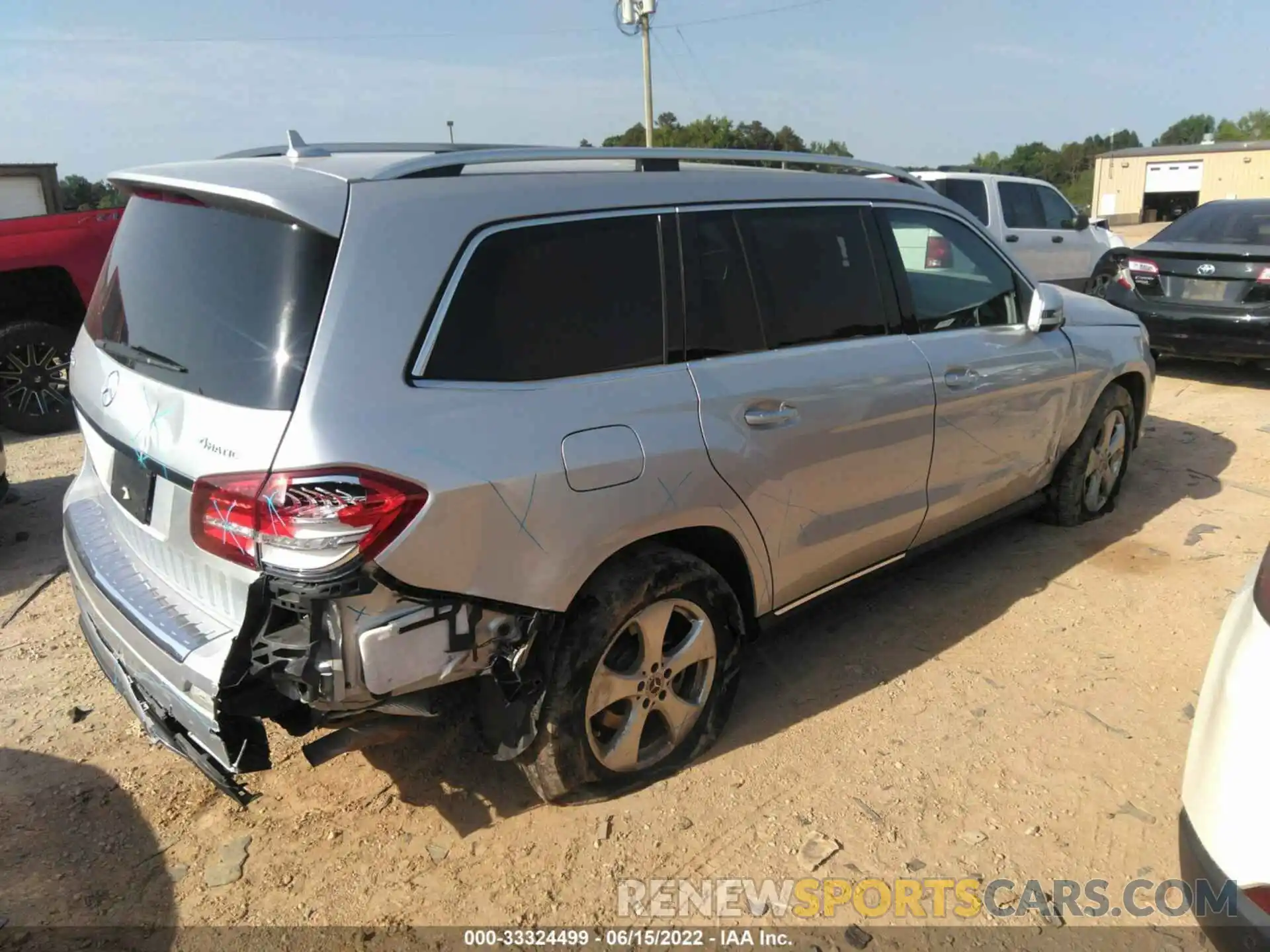 4 Photograph of a damaged car 4JGDF6EE0KB220555 MERCEDES-BENZ GLS 2019