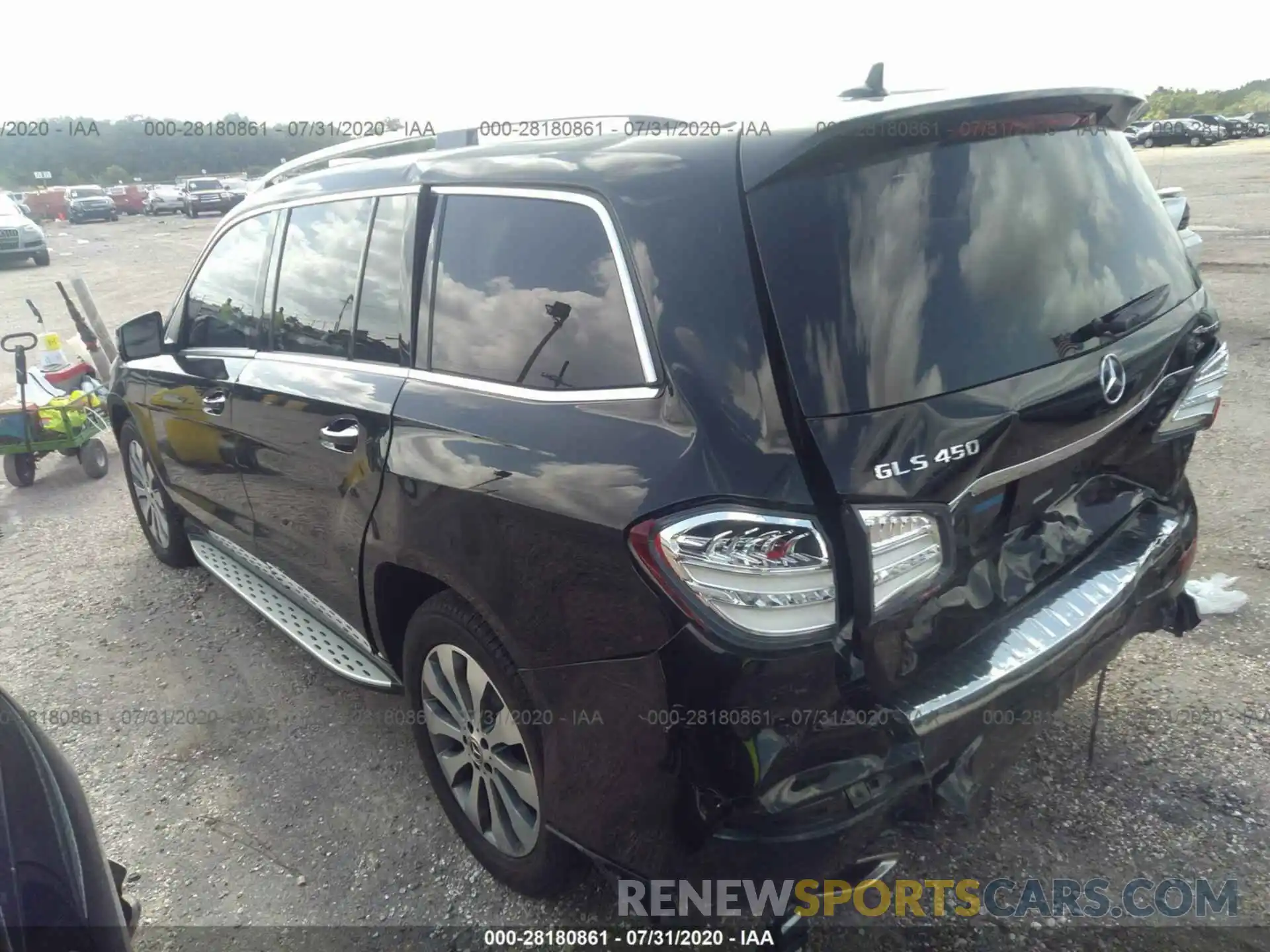 3 Photograph of a damaged car 4JGDF6EE0KB236982 MERCEDES-BENZ GLS 2019