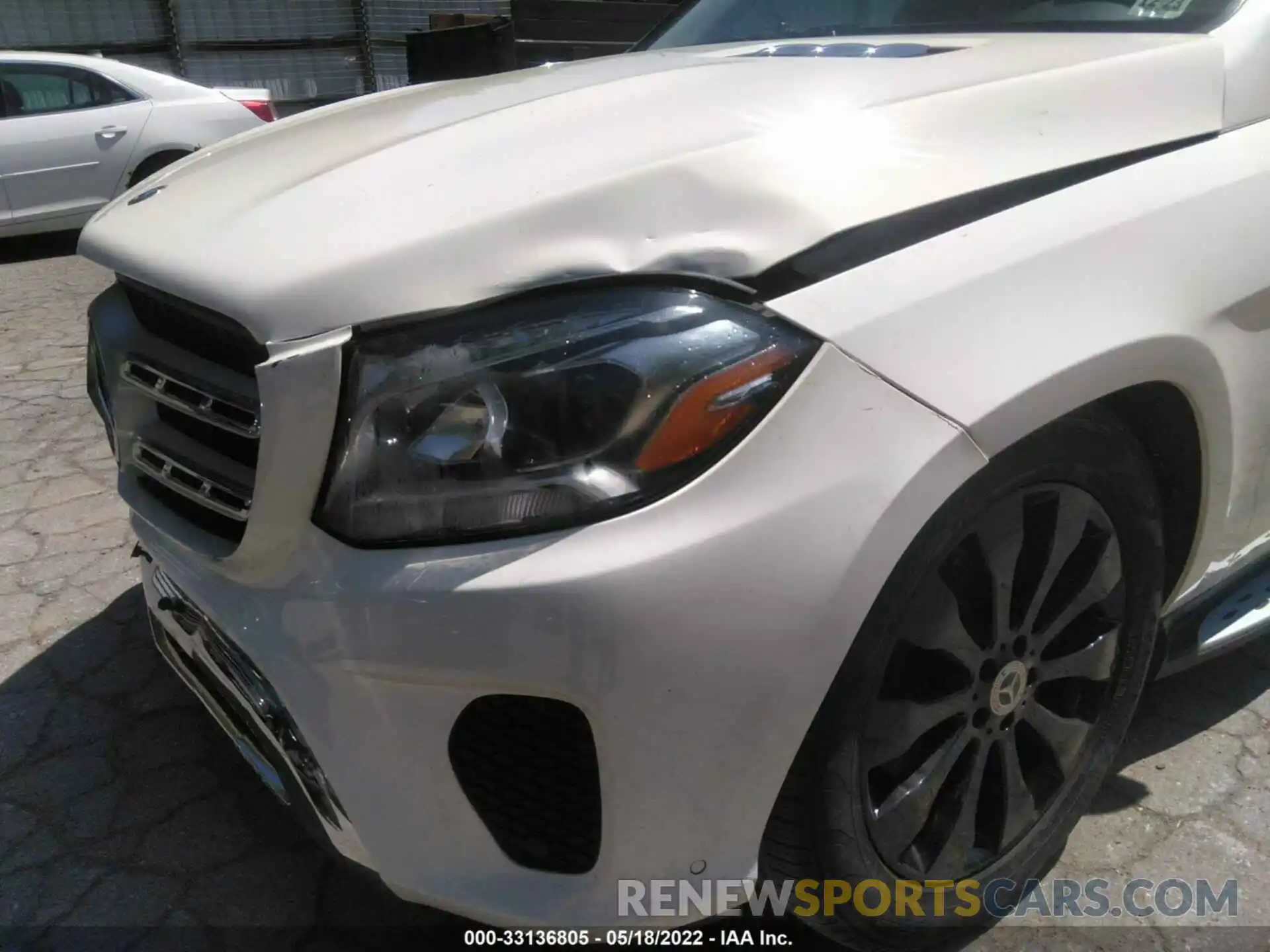 12 Photograph of a damaged car 4JGDF6EE2KB190815 MERCEDES-BENZ GLS 2019