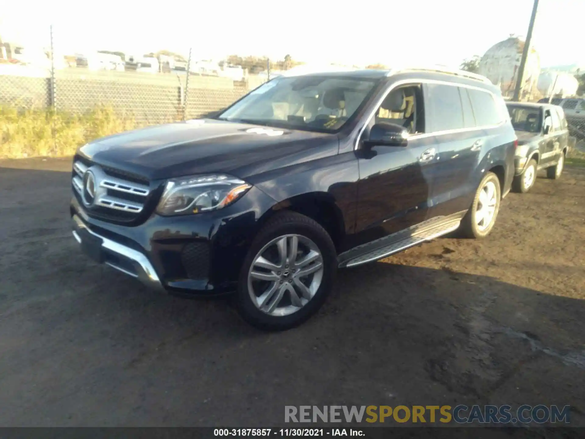 2 Photograph of a damaged car 4JGDF6EE2KB197960 MERCEDES-BENZ GLS 2019