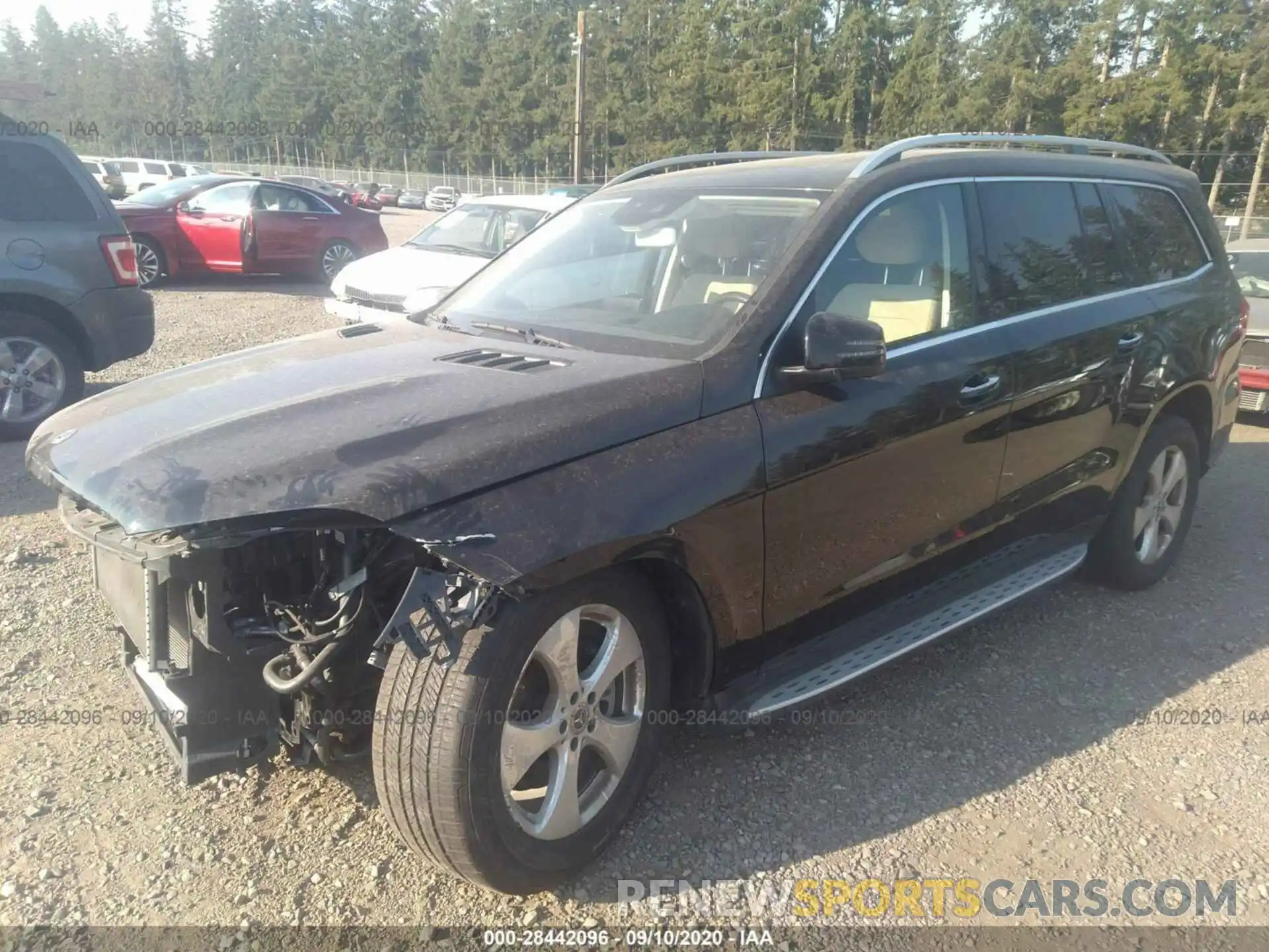 2 Photograph of a damaged car 4JGDF6EE3KB223479 MERCEDES-BENZ GLS 2019