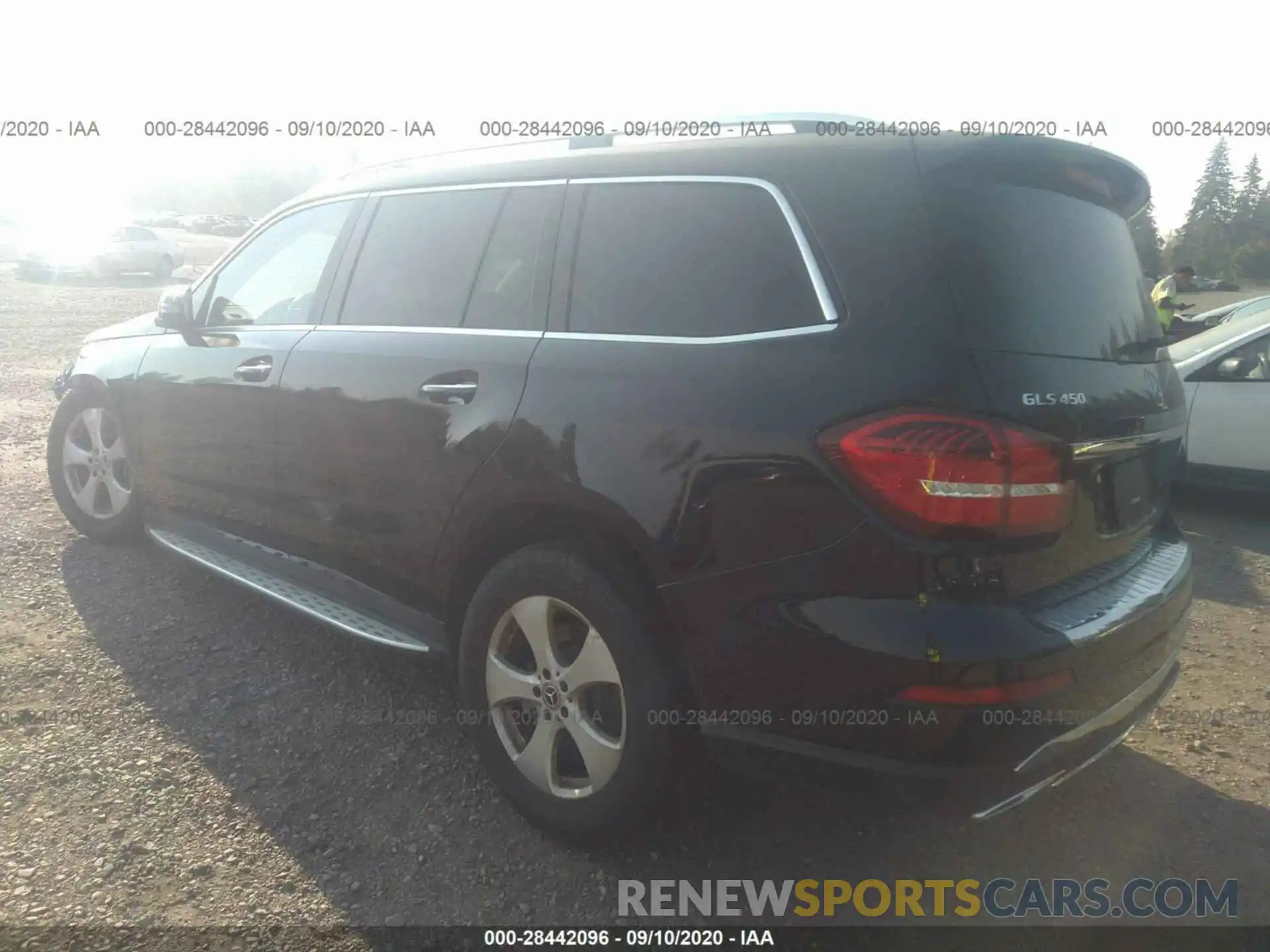 3 Photograph of a damaged car 4JGDF6EE3KB223479 MERCEDES-BENZ GLS 2019