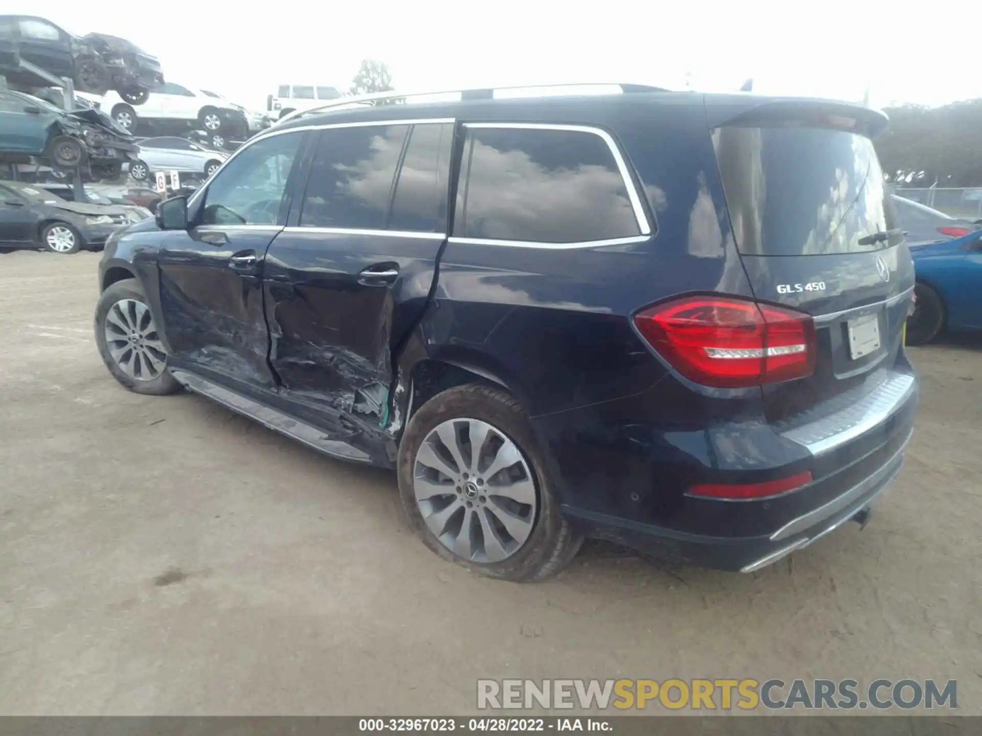 3 Photograph of a damaged car 4JGDF6EE3KB224454 MERCEDES-BENZ GLS 2019