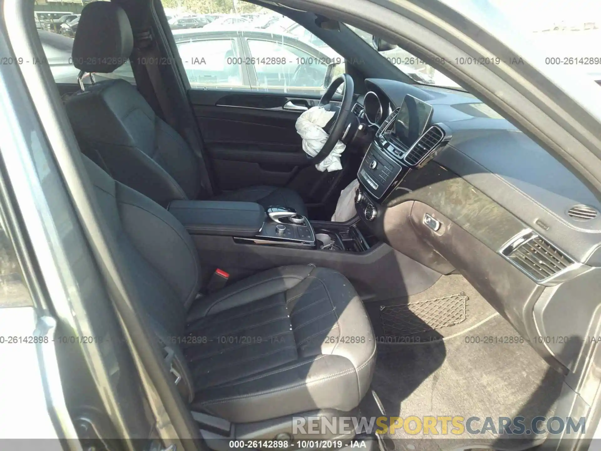 5 Photograph of a damaged car 4JGDF6EE3KB227225 MERCEDES-BENZ GLS 2019