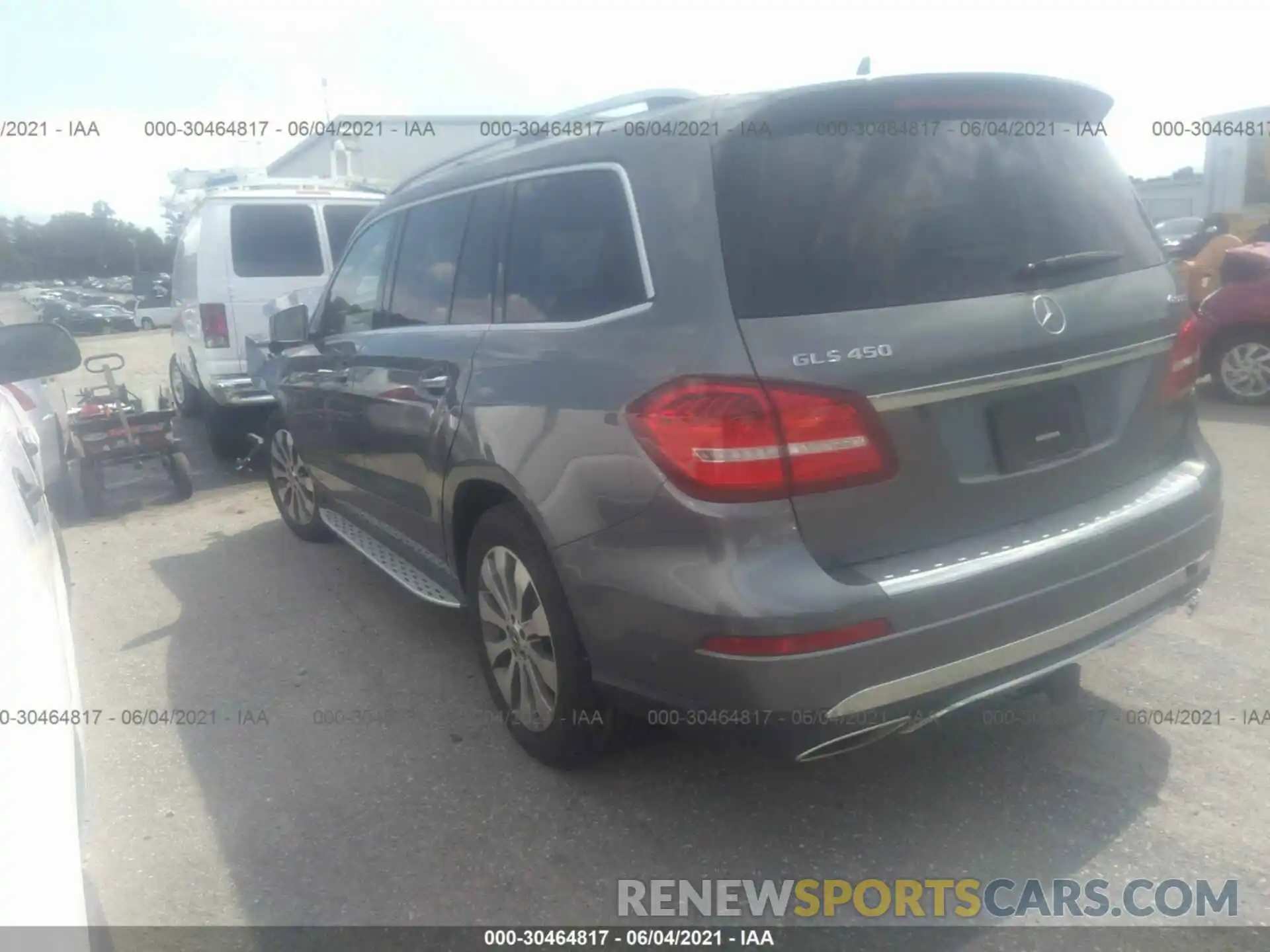 3 Photograph of a damaged car 4JGDF6EE3KB230867 MERCEDES-BENZ GLS 2019