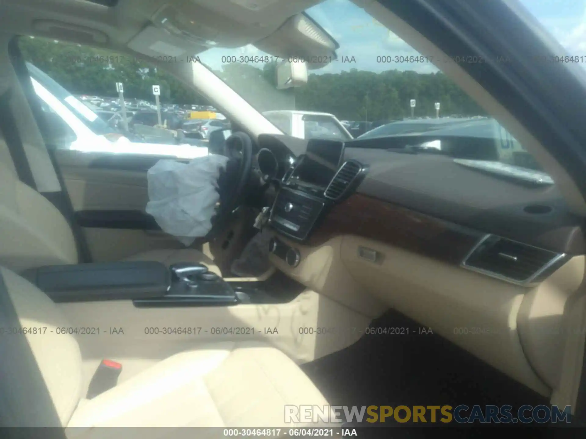 5 Photograph of a damaged car 4JGDF6EE3KB230867 MERCEDES-BENZ GLS 2019