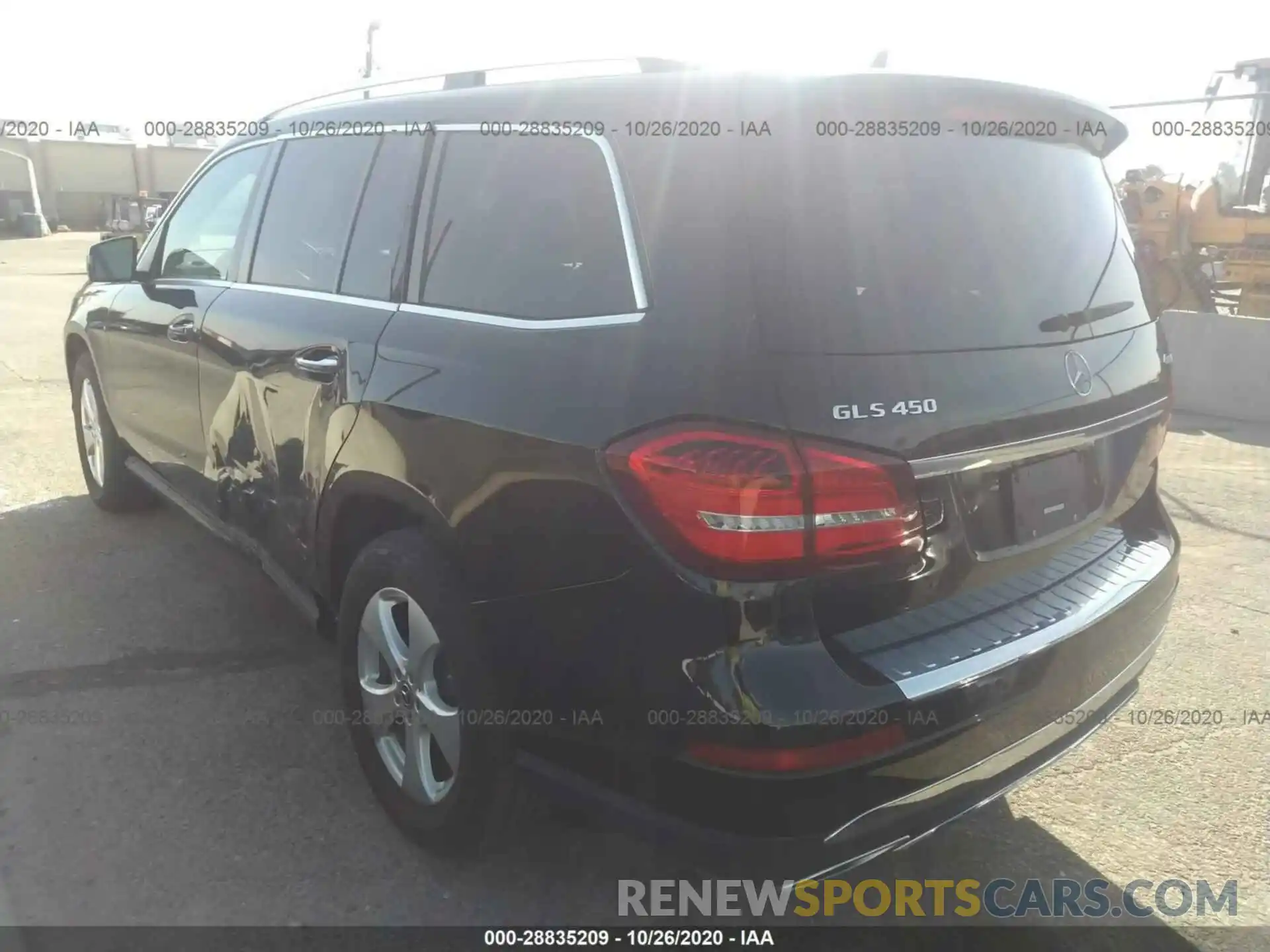 3 Photograph of a damaged car 4JGDF6EE3KB233624 MERCEDES-BENZ GLS 2019