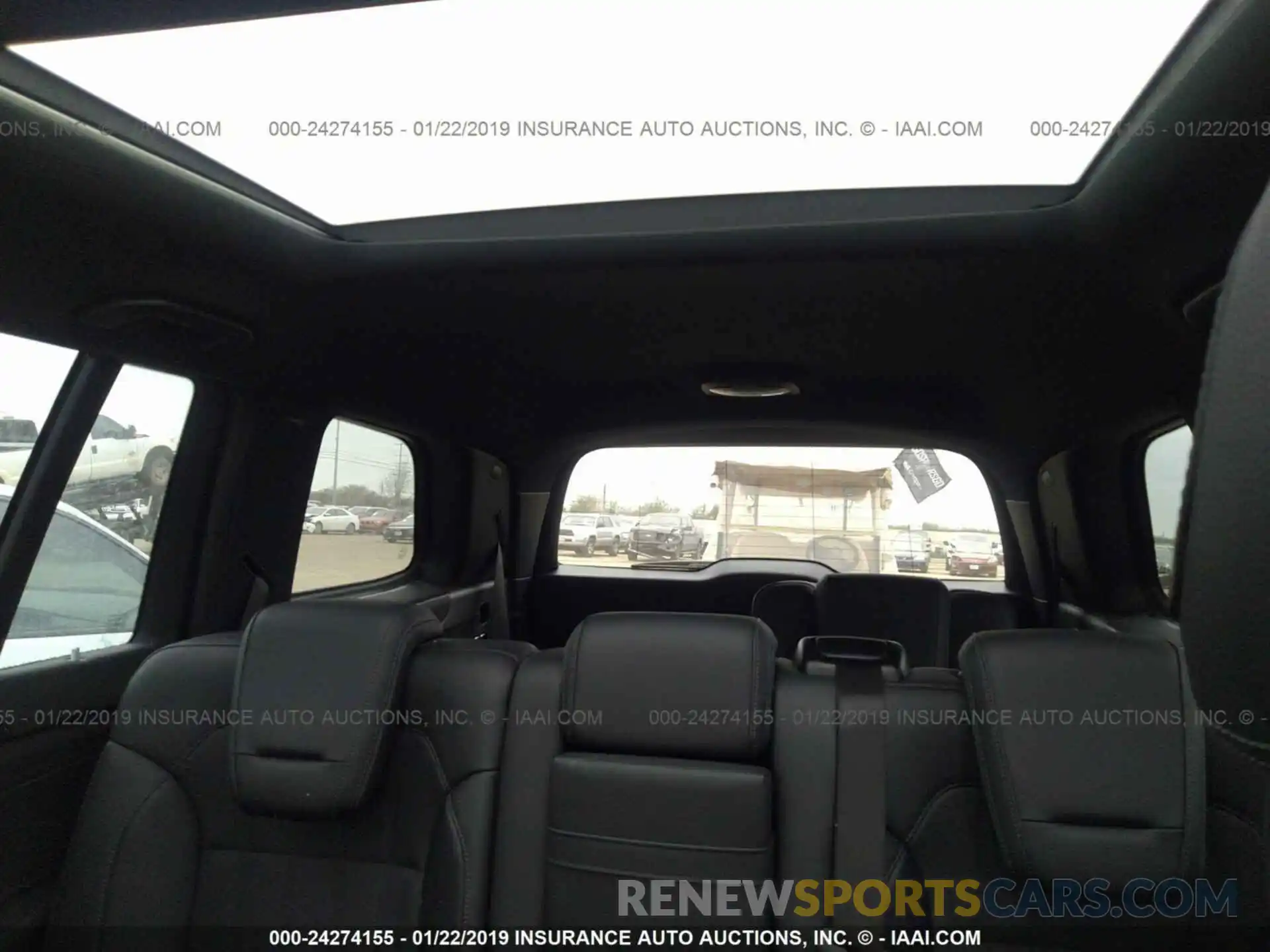 8 Photograph of a damaged car 4JGDF6EE4KB184398 MERCEDES-BENZ GLS 2019