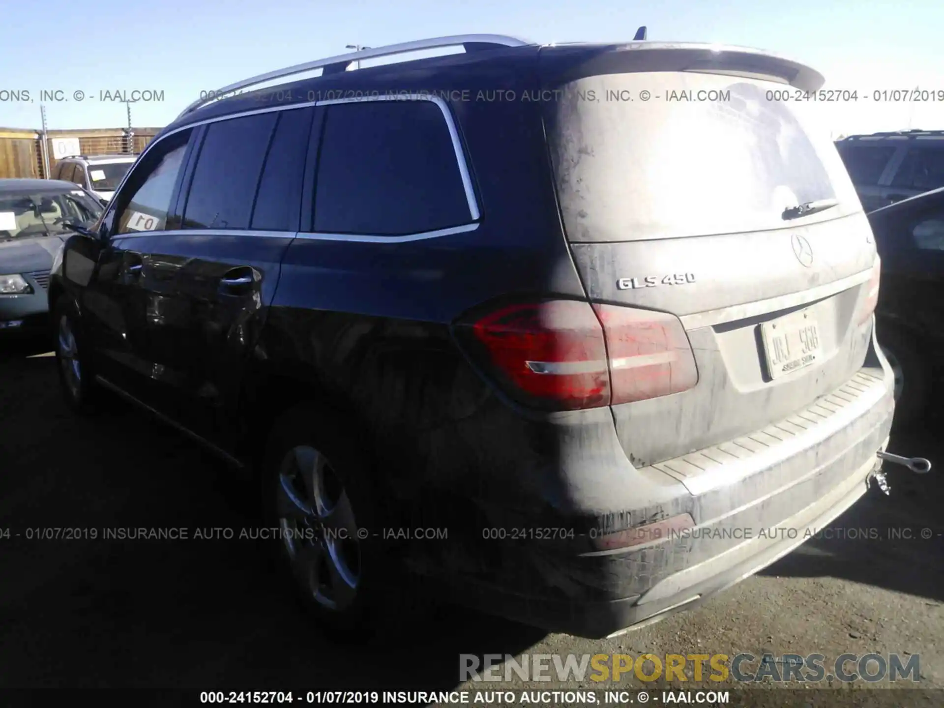 3 Photograph of a damaged car 4JGDF6EE4KB218873 MERCEDES-BENZ GLS 2019