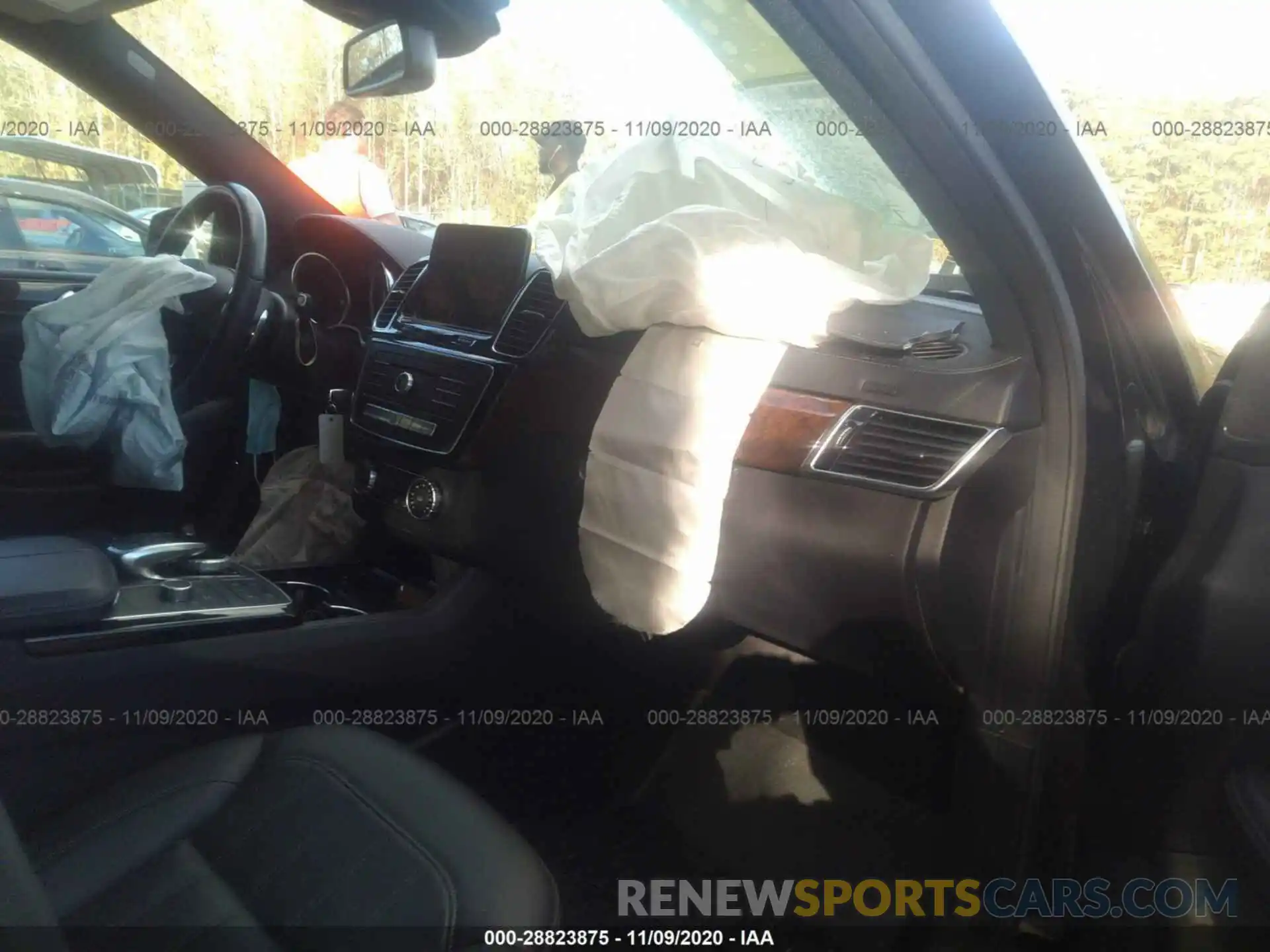 5 Photograph of a damaged car 4JGDF6EE4KB229517 MERCEDES-BENZ GLS 2019