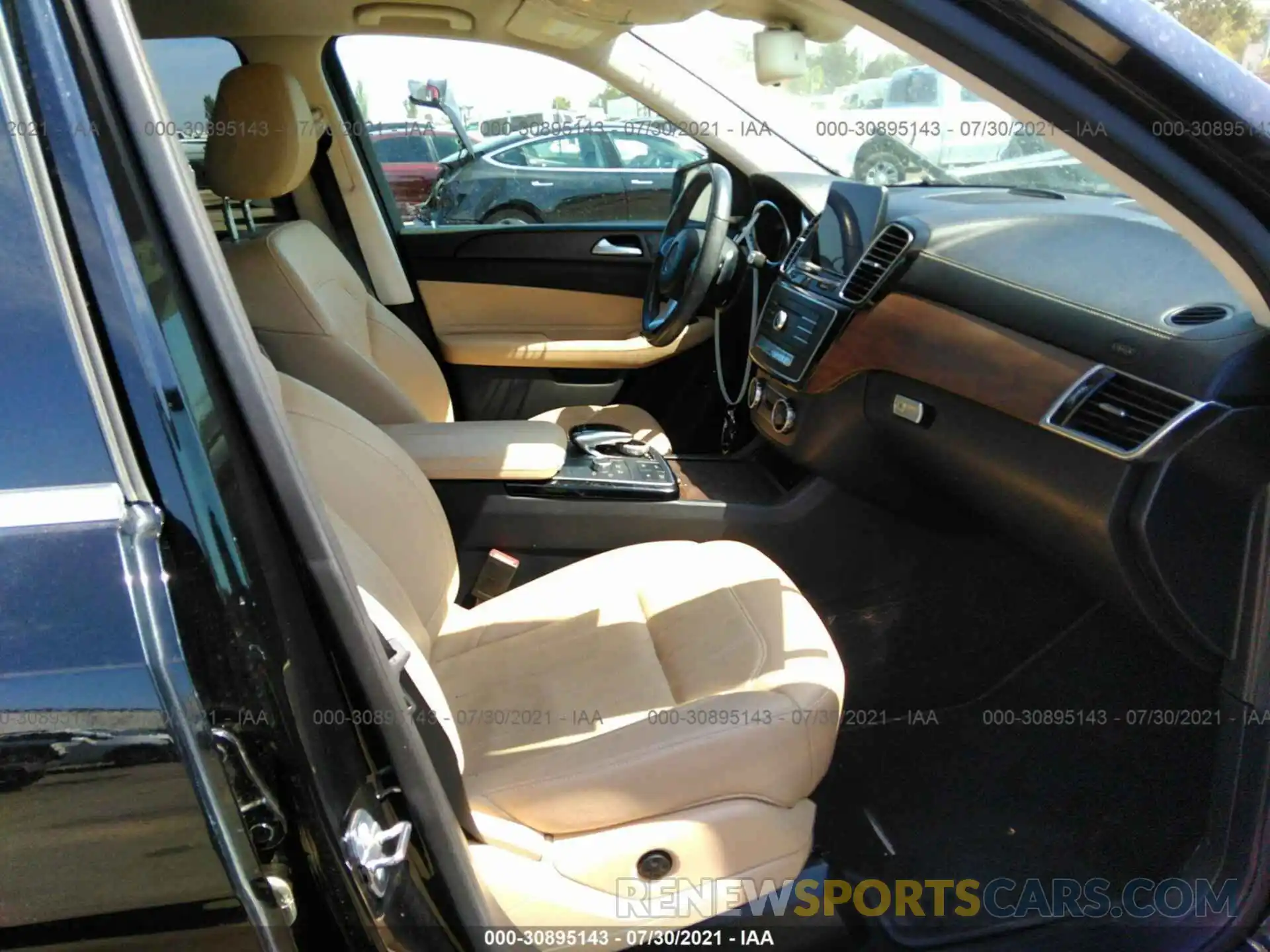 5 Photograph of a damaged car 4JGDF6EE5KB213309 MERCEDES-BENZ GLS 2019