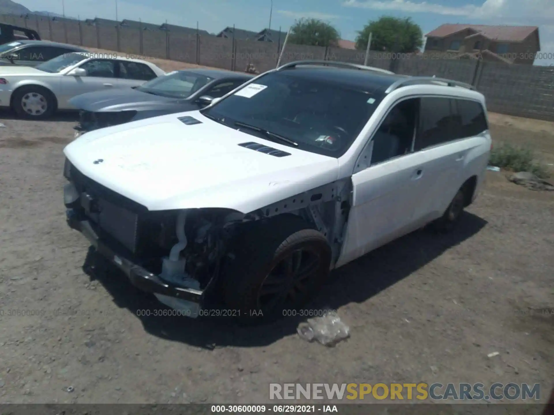 2 Photograph of a damaged car 4JGDF6EE5KB240882 MERCEDES-BENZ GLS 2019