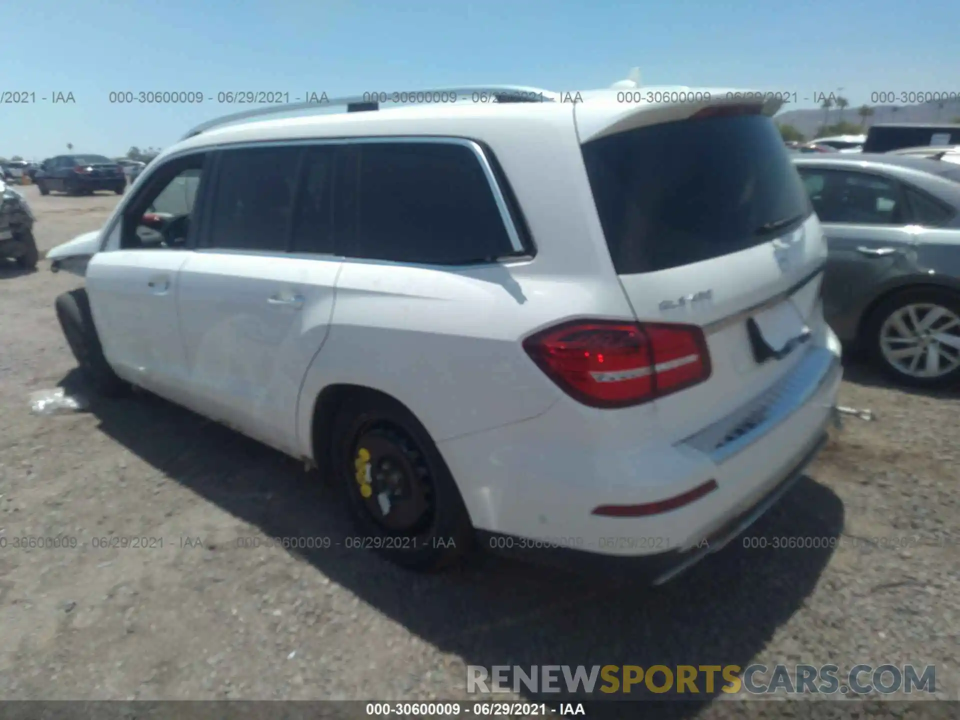 3 Photograph of a damaged car 4JGDF6EE5KB240882 MERCEDES-BENZ GLS 2019