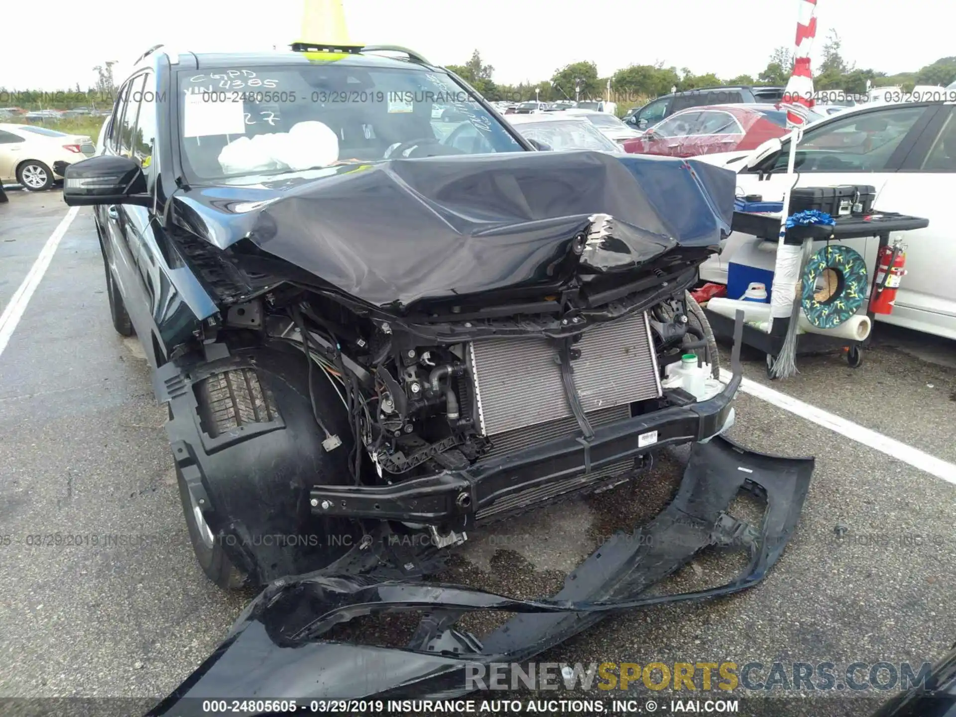 6 Photograph of a damaged car 4JGDF6EE6KB184385 MERCEDES-BENZ GLS 2019