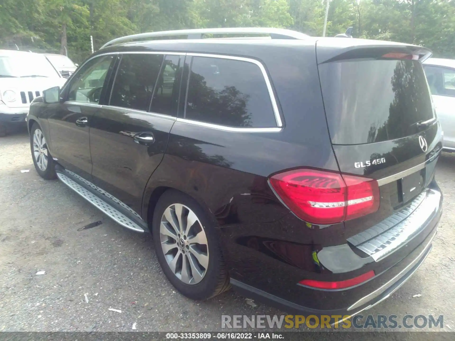 3 Photograph of a damaged car 4JGDF6EE7KB214297 MERCEDES-BENZ GLS 2019