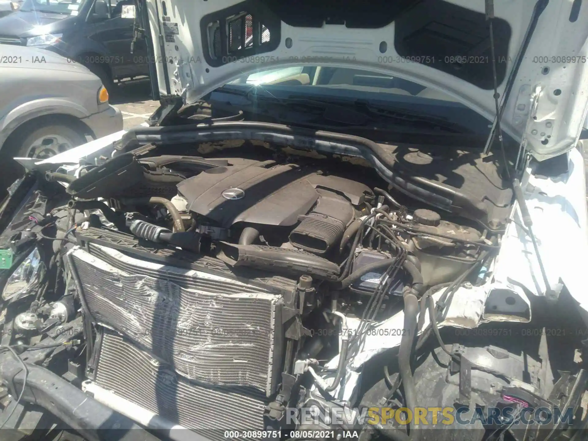 10 Photograph of a damaged car 4JGDF6EE7KB227843 MERCEDES-BENZ GLS 2019