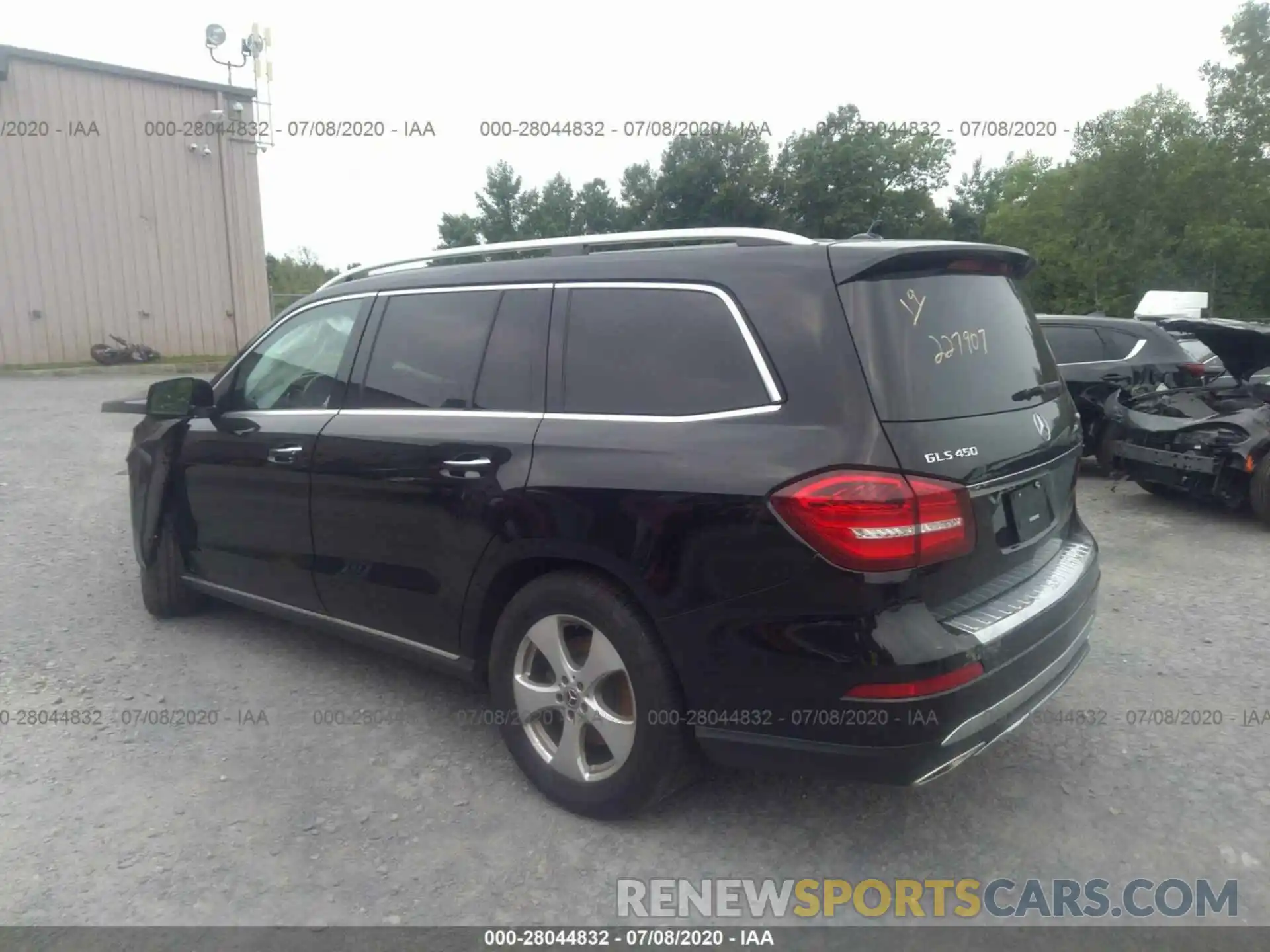 3 Photograph of a damaged car 4JGDF6EE7KB227907 MERCEDES-BENZ GLS 2019