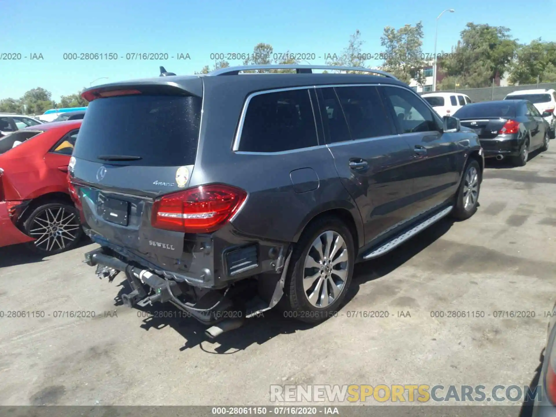 4 Photograph of a damaged car 4JGDF6EE8KB212865 MERCEDES-BENZ GLS 2019