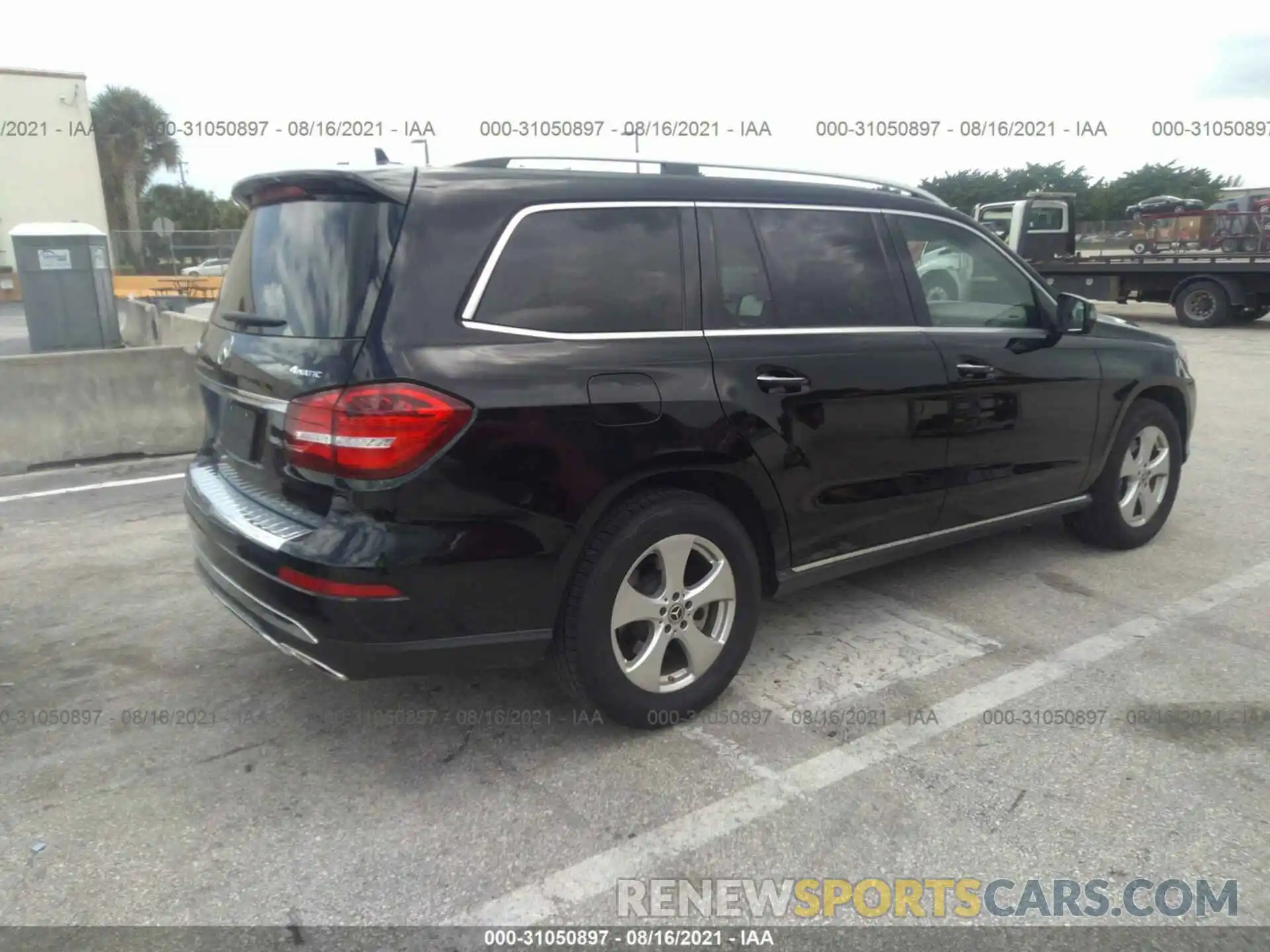 4 Photograph of a damaged car 4JGDF6EE8KB222618 MERCEDES-BENZ GLS 2019