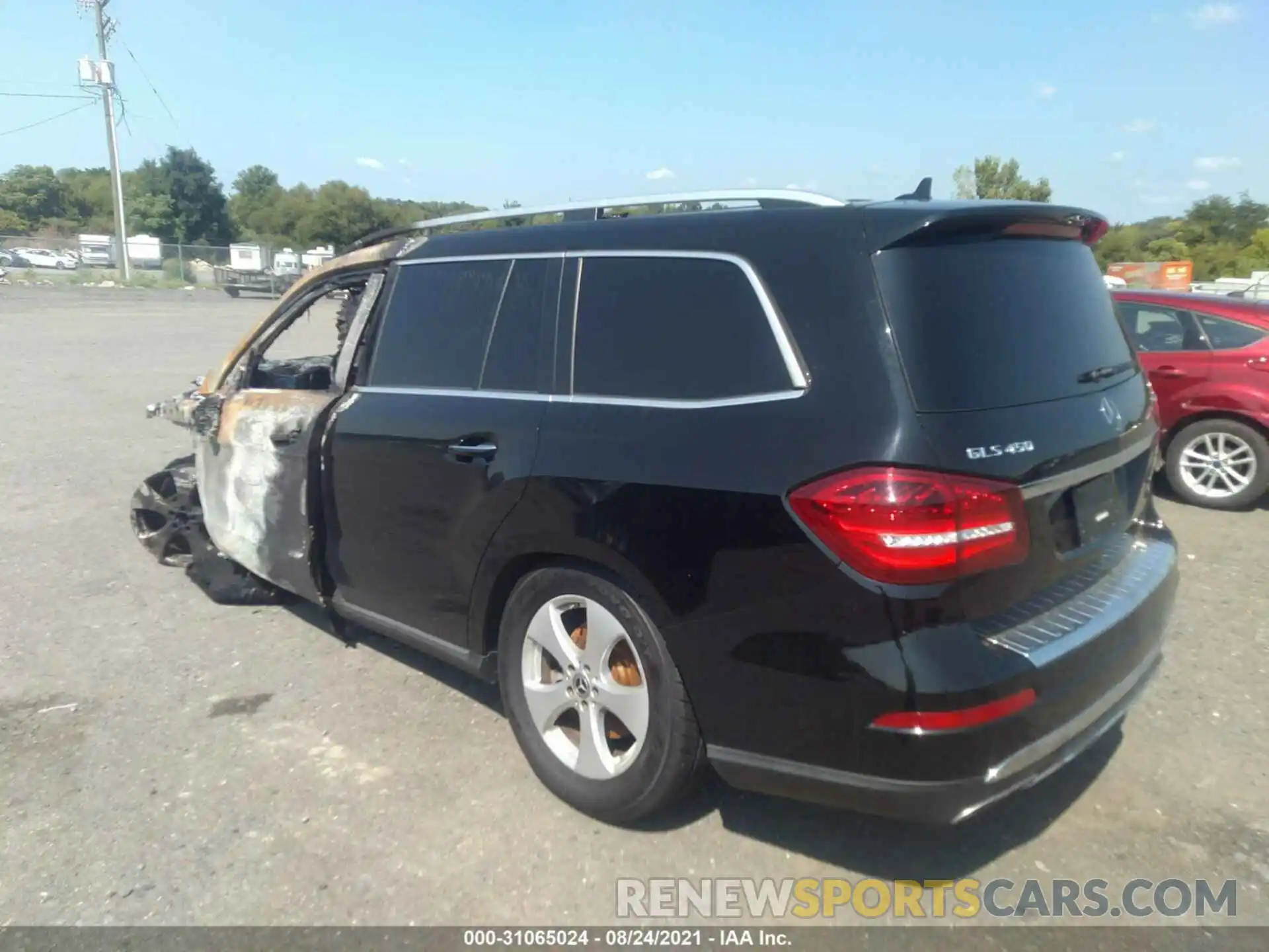 3 Photograph of a damaged car 4JGDF6EE8KB229049 MERCEDES-BENZ GLS 2019