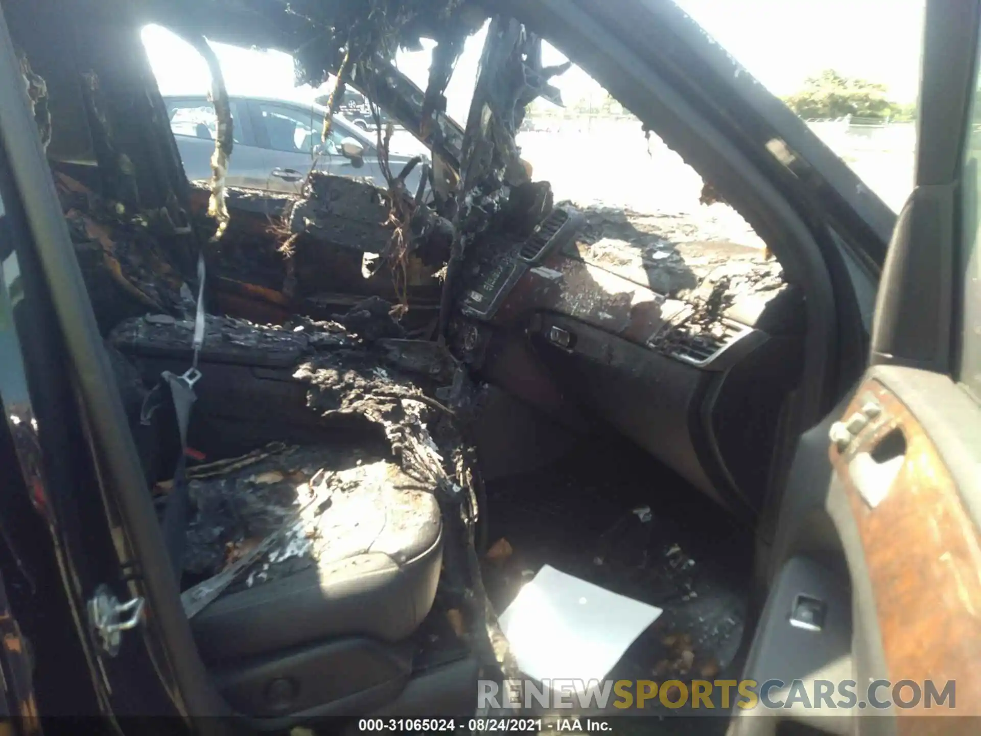 5 Photograph of a damaged car 4JGDF6EE8KB229049 MERCEDES-BENZ GLS 2019