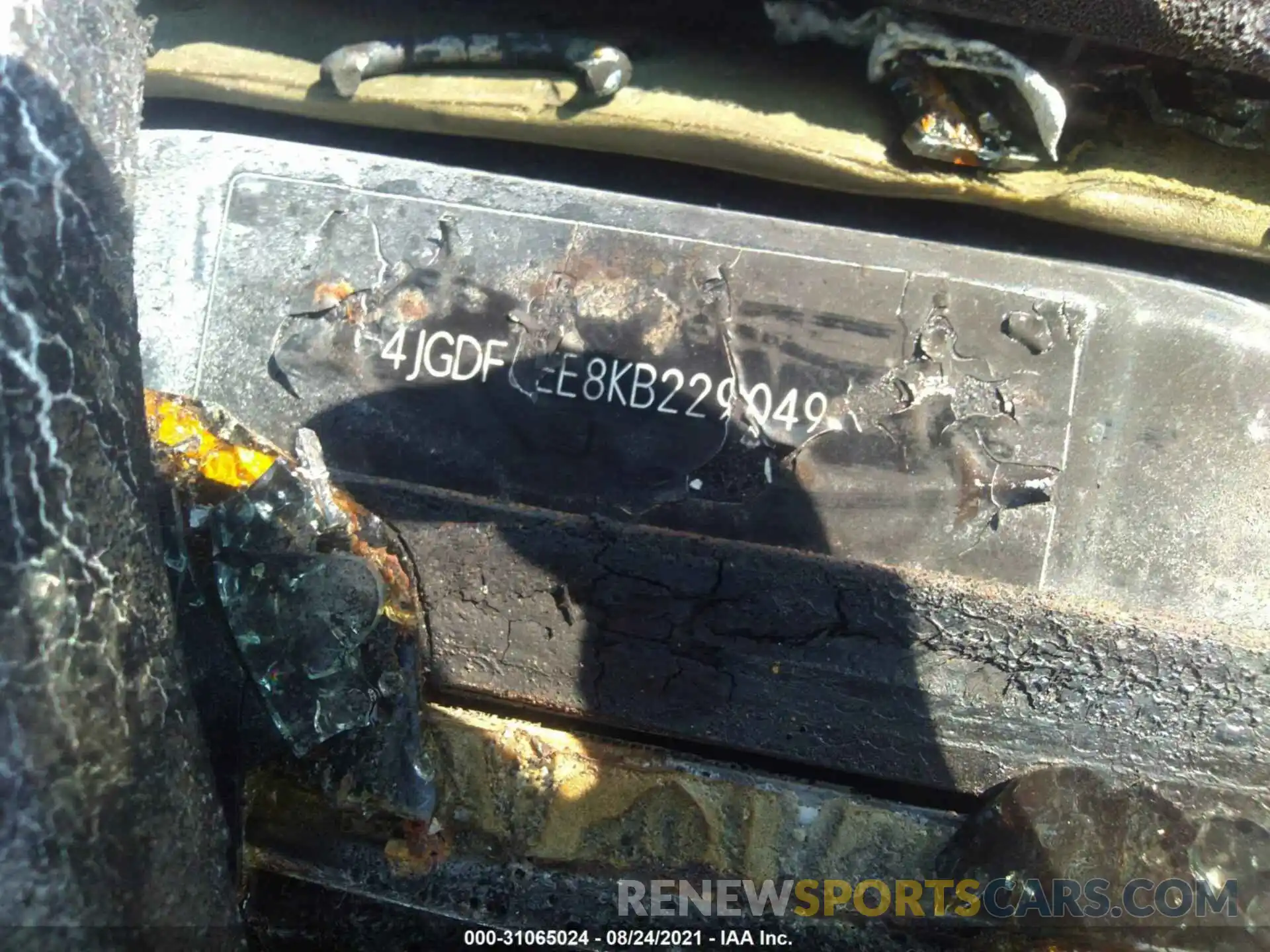 9 Photograph of a damaged car 4JGDF6EE8KB229049 MERCEDES-BENZ GLS 2019