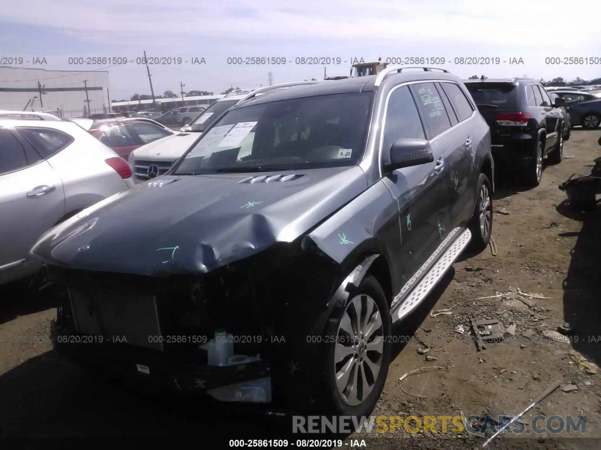 2 Photograph of a damaged car 4JGDF6EE9KB192108 MERCEDES-BENZ GLS 2019