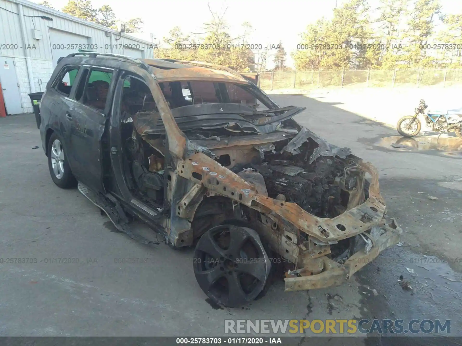 1 Photograph of a damaged car 4JGDF6EE9KB228847 MERCEDES-BENZ GLS 2019