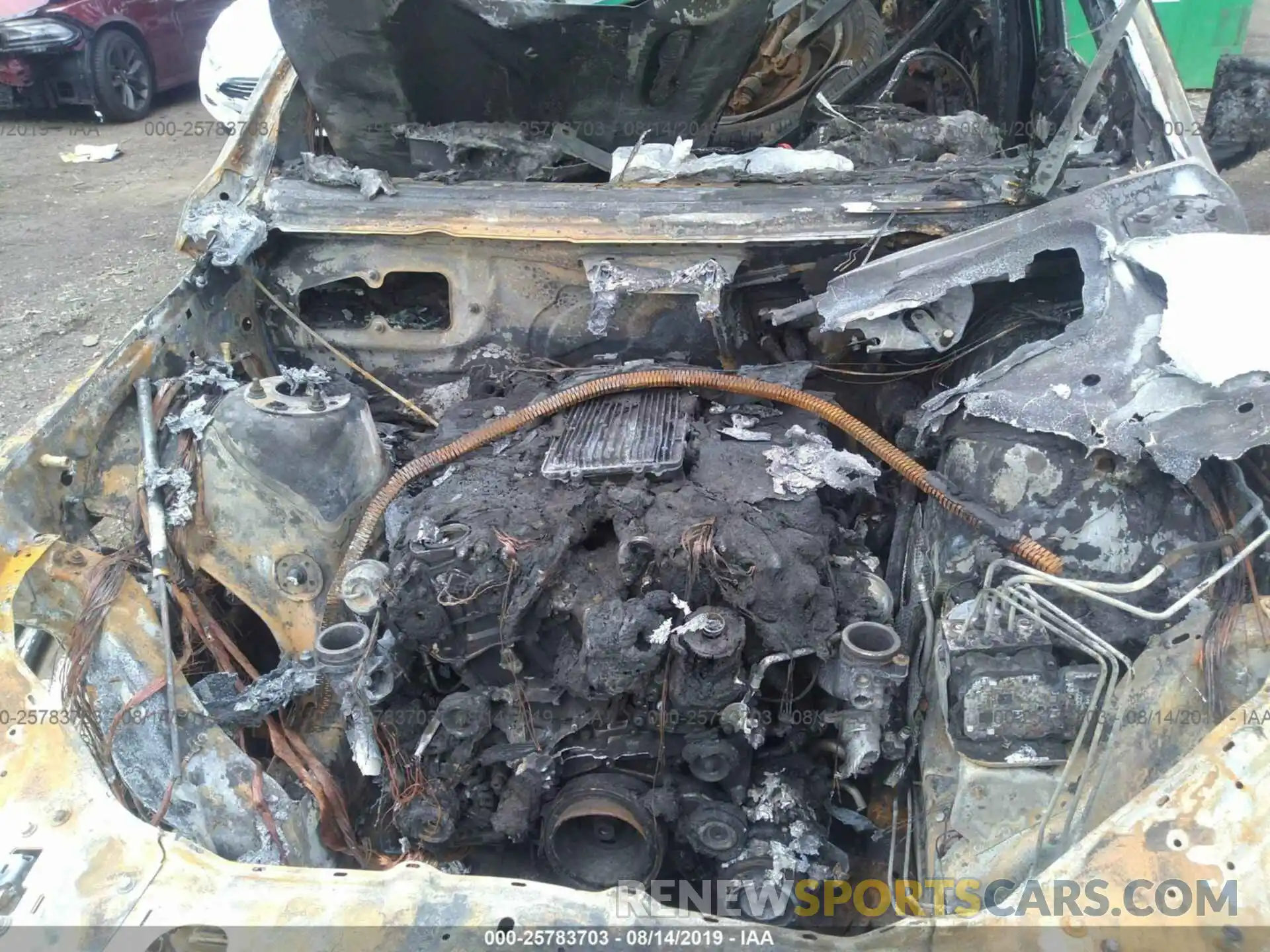 10 Photograph of a damaged car 4JGDF6EE9KB228847 MERCEDES-BENZ GLS 2019