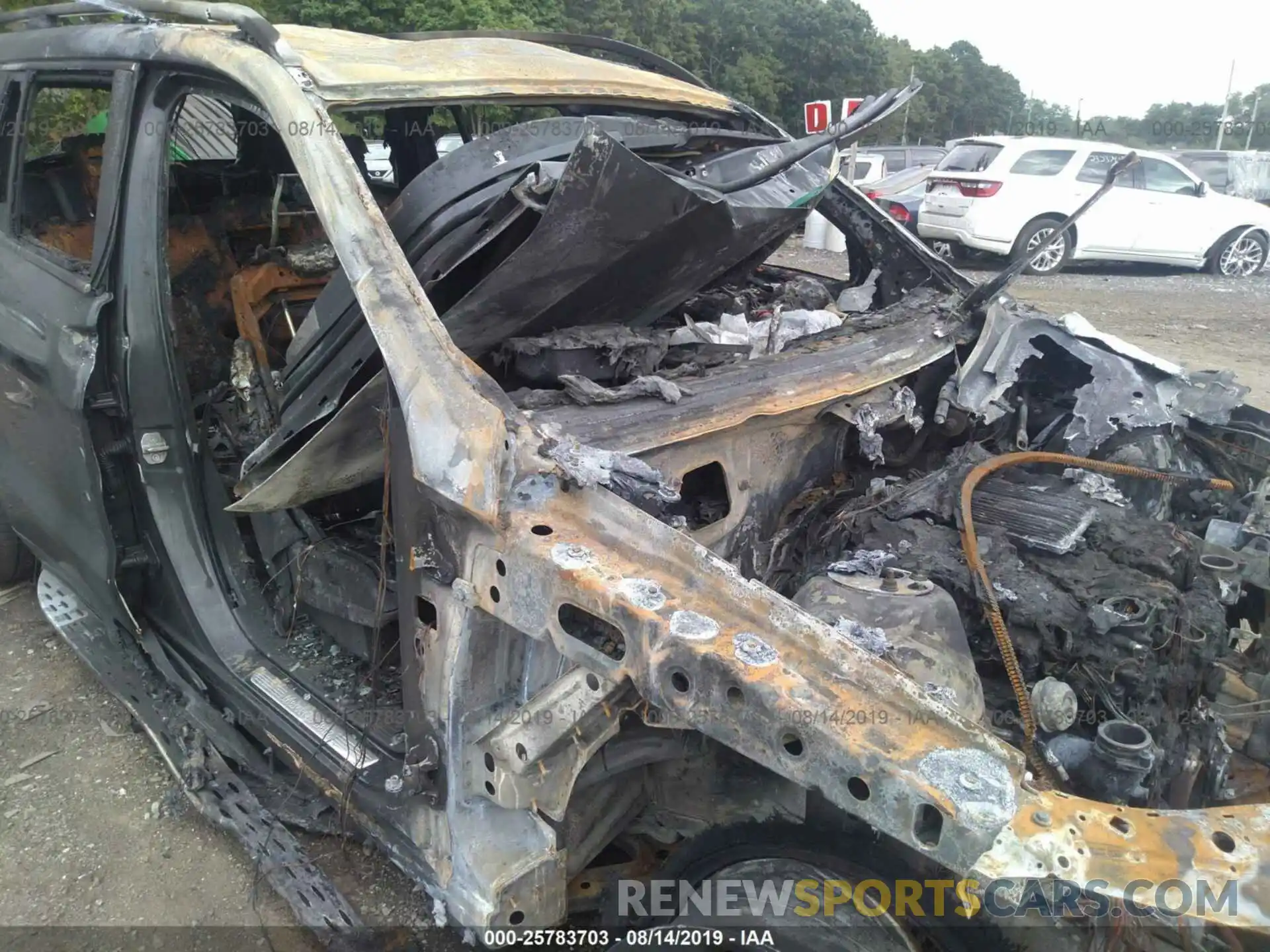 6 Photograph of a damaged car 4JGDF6EE9KB228847 MERCEDES-BENZ GLS 2019