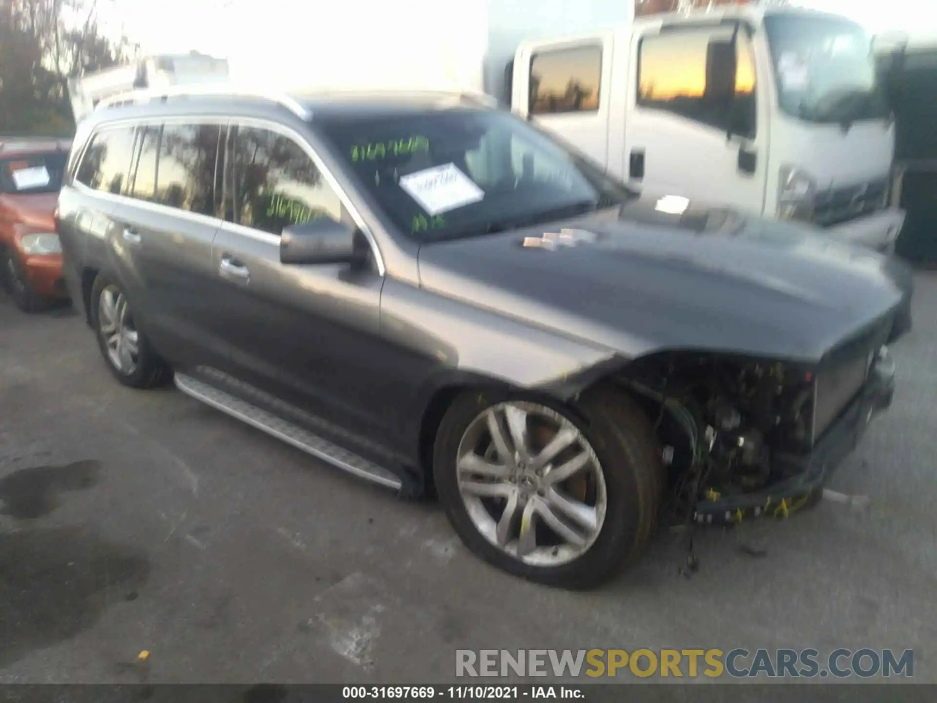 1 Photograph of a damaged car 4JGDF6EEXKB230493 MERCEDES-BENZ GLS 2019