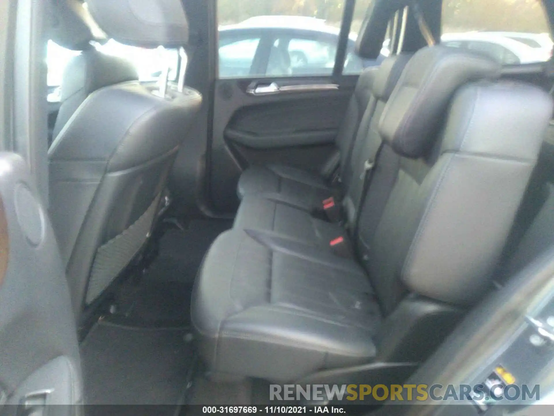 8 Photograph of a damaged car 4JGDF6EEXKB230493 MERCEDES-BENZ GLS 2019