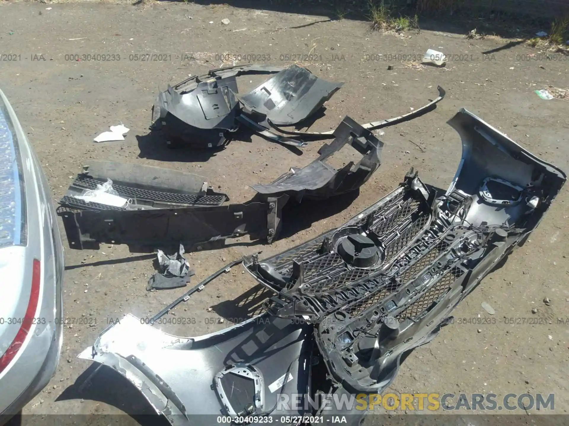 12 Photograph of a damaged car 4JGDF6EEXKB240585 MERCEDES-BENZ GLS 2019