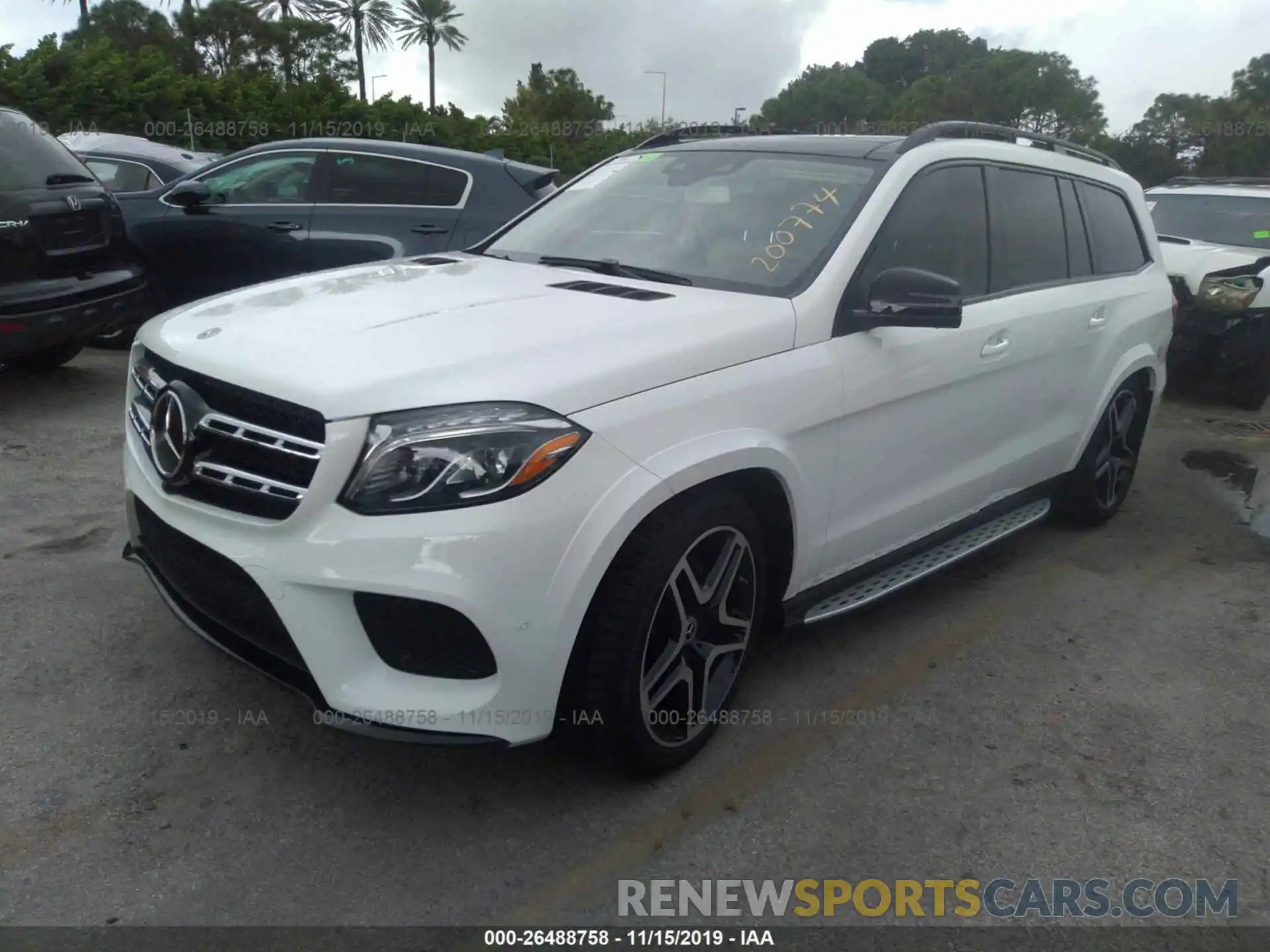 2 Photograph of a damaged car 4JGDF7DE1KB200774 MERCEDES-BENZ GLS 2019