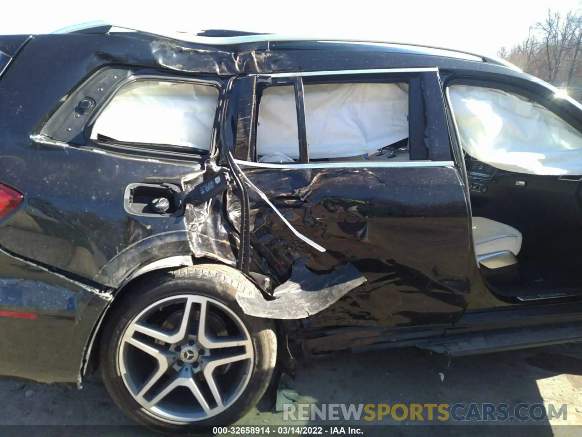 6 Photograph of a damaged car 4JGDF7DE3KB232982 MERCEDES-BENZ GLS 2019