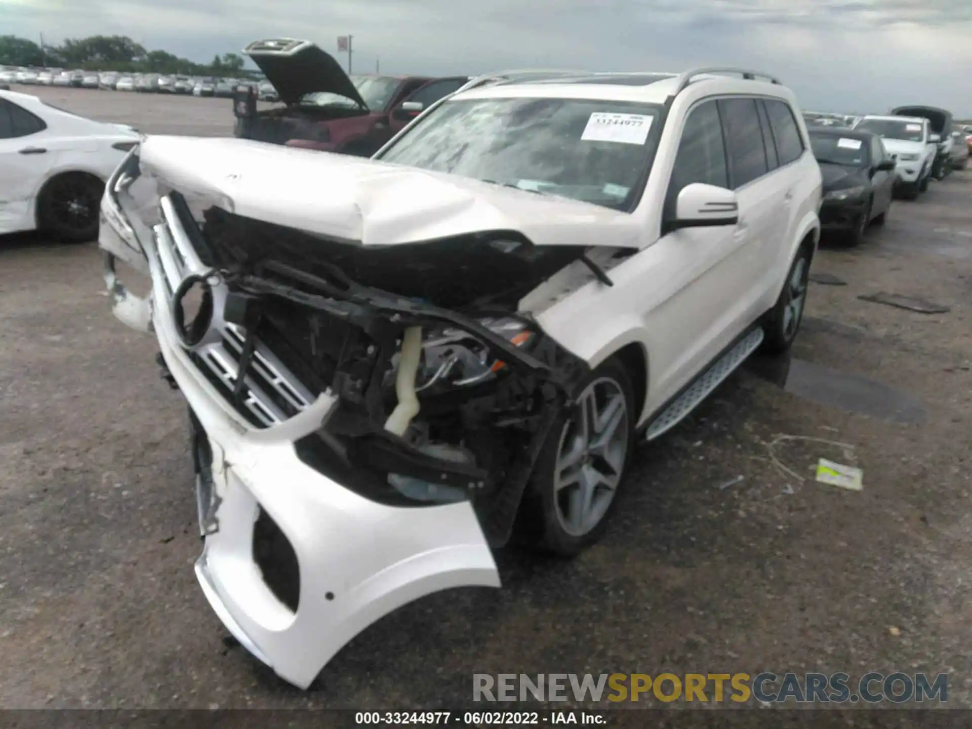 2 Photograph of a damaged car 4JGDF7DE5KB200910 MERCEDES-BENZ GLS 2019