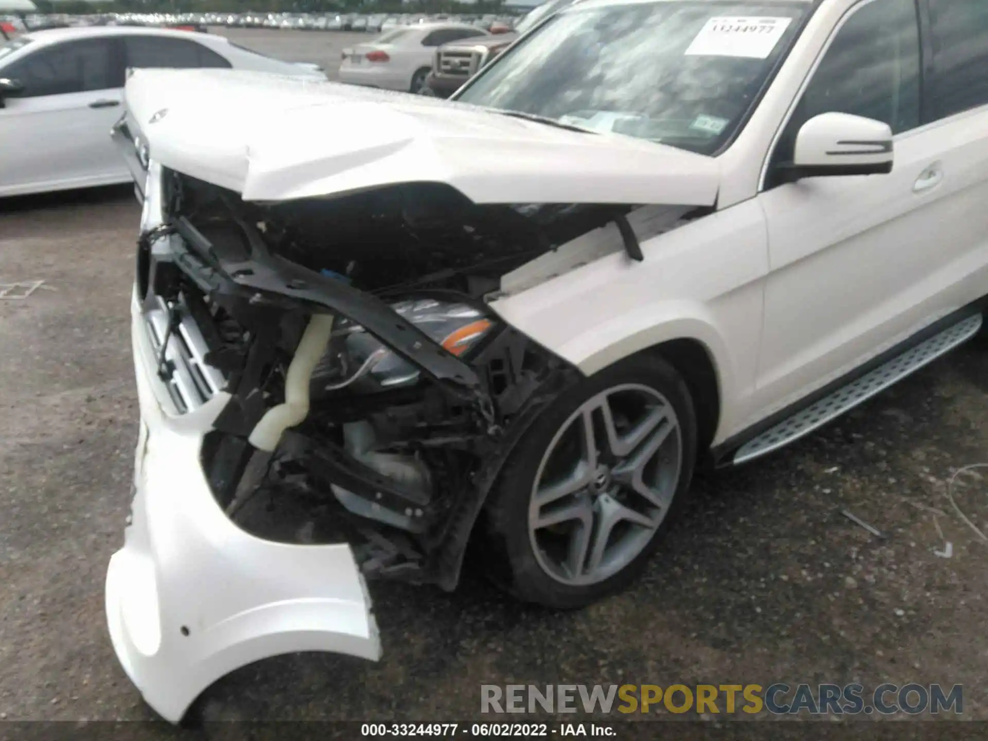 6 Photograph of a damaged car 4JGDF7DE5KB200910 MERCEDES-BENZ GLS 2019