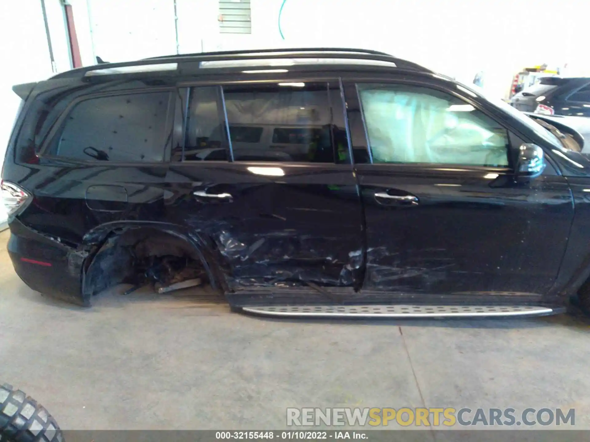 6 Photograph of a damaged car 4JGDF7DE5KB240968 MERCEDES-BENZ GLS 2019