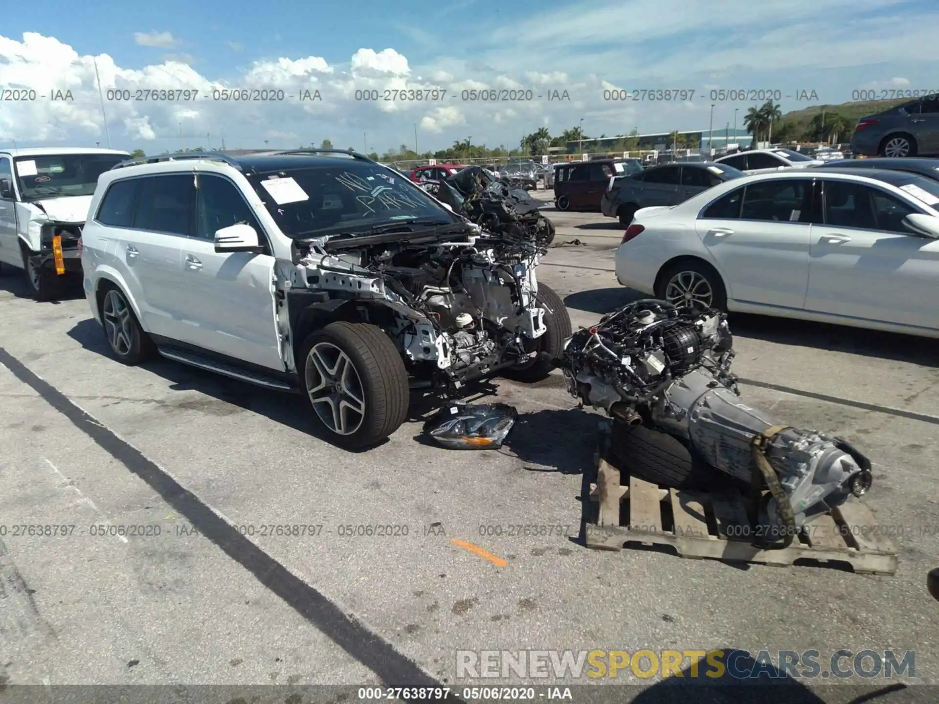 1 Photograph of a damaged car 4JGDF7DE8KB196691 MERCEDES-BENZ GLS 2019