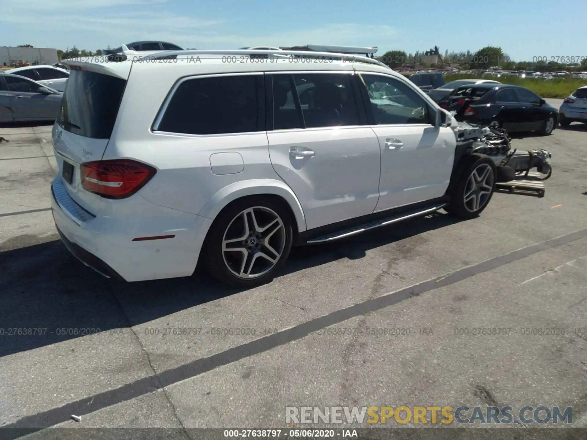 4 Photograph of a damaged car 4JGDF7DE8KB196691 MERCEDES-BENZ GLS 2019