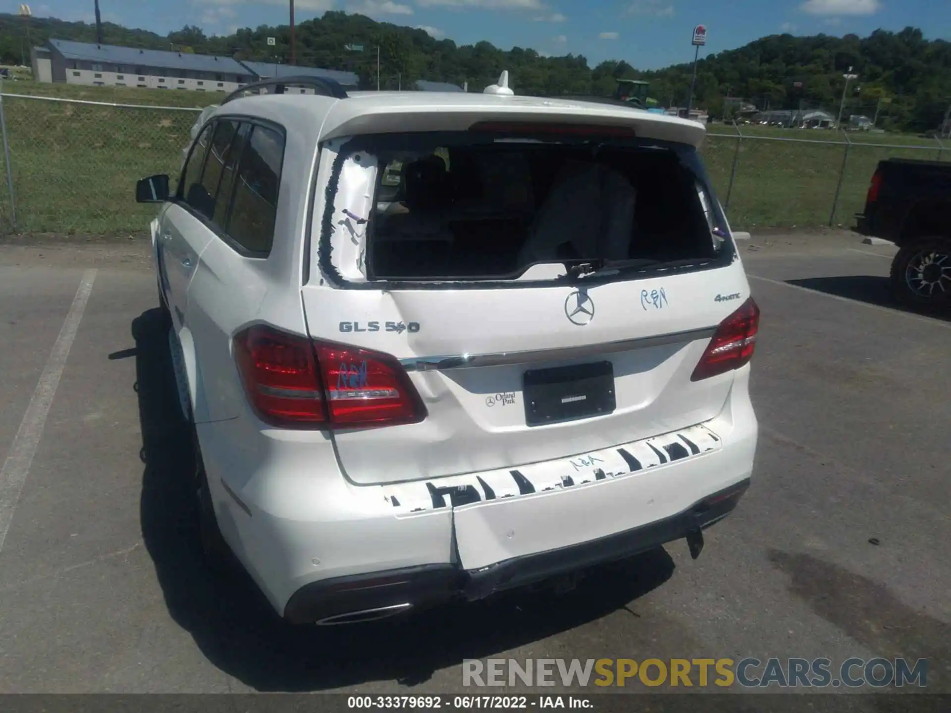 6 Photograph of a damaged car 4JGDF7DE9KB186011 MERCEDES-BENZ GLS 2019