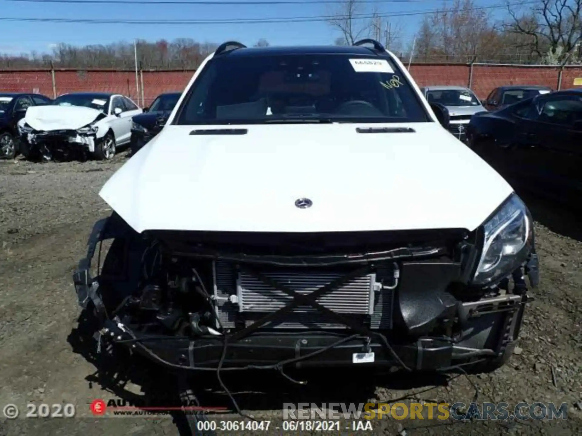 1 Photograph of a damaged car 4JGDF7FE0KB230331 MERCEDES-BENZ GLS 2019