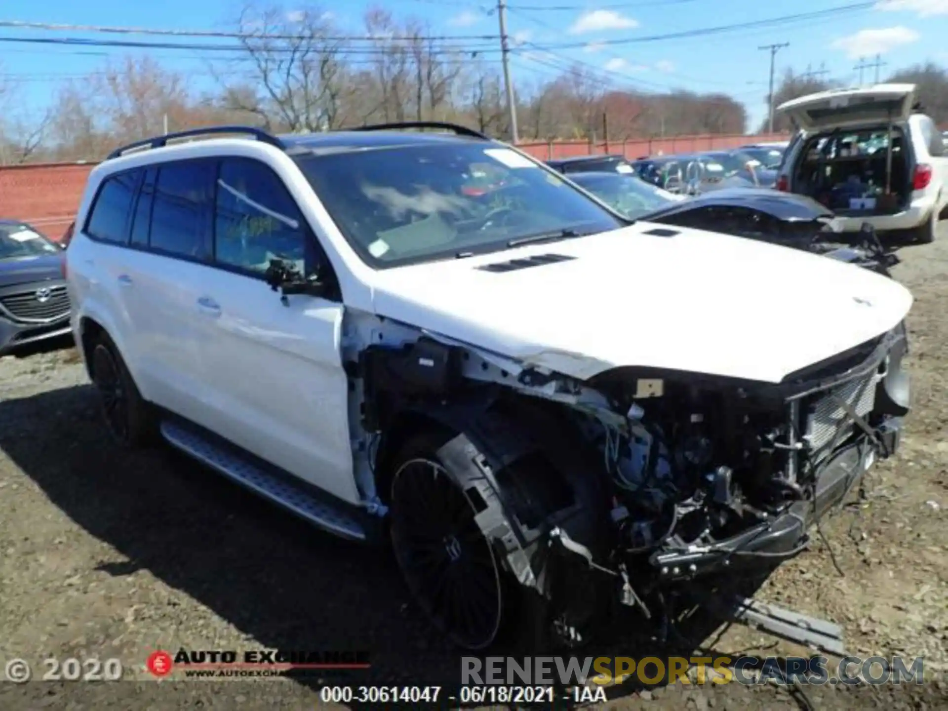 2 Photograph of a damaged car 4JGDF7FE0KB230331 MERCEDES-BENZ GLS 2019