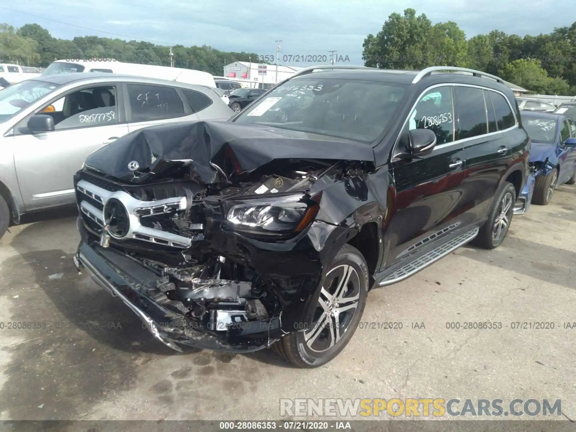 2 Photograph of a damaged car 4JGFF5KE1LA141345 MERCEDES-BENZ GLS 2020