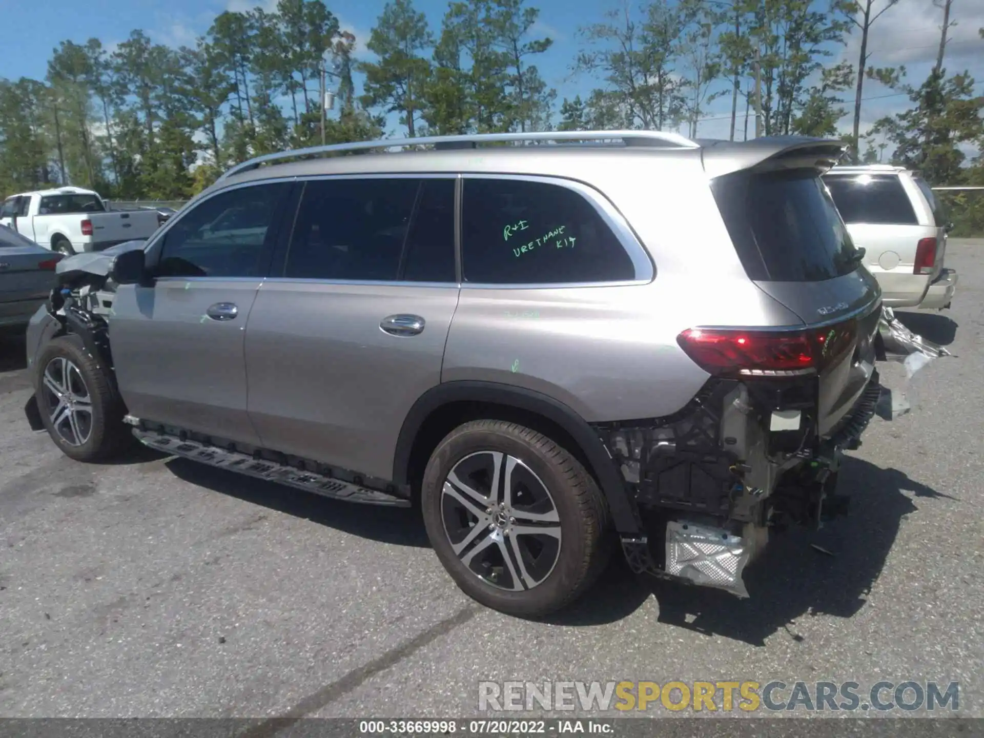 3 Photograph of a damaged car 4JGFF5KE1LA158999 MERCEDES-BENZ GLS 2020