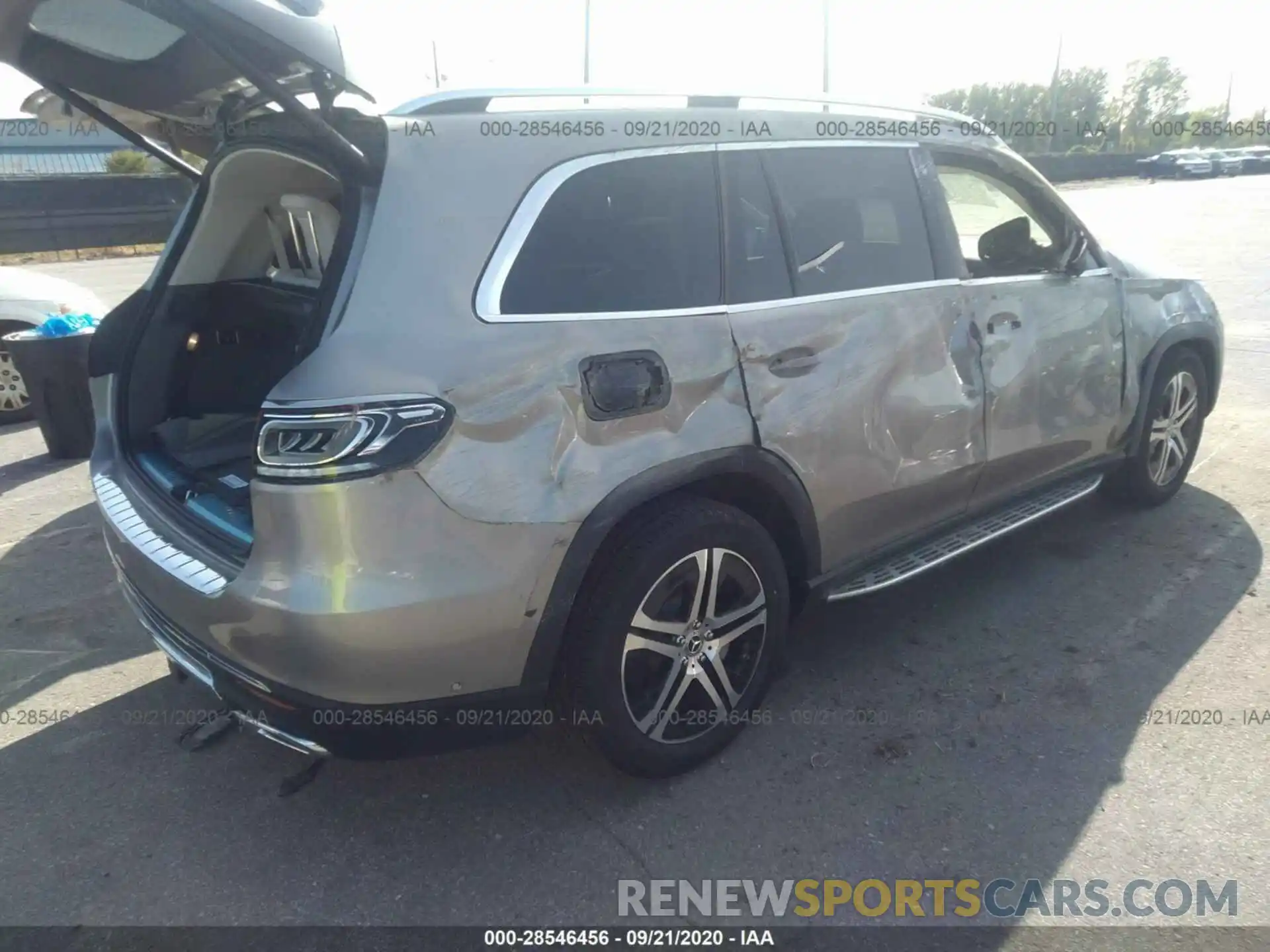 4 Photograph of a damaged car 4JGFF5KE1LA168173 MERCEDES-BENZ GLS 2020